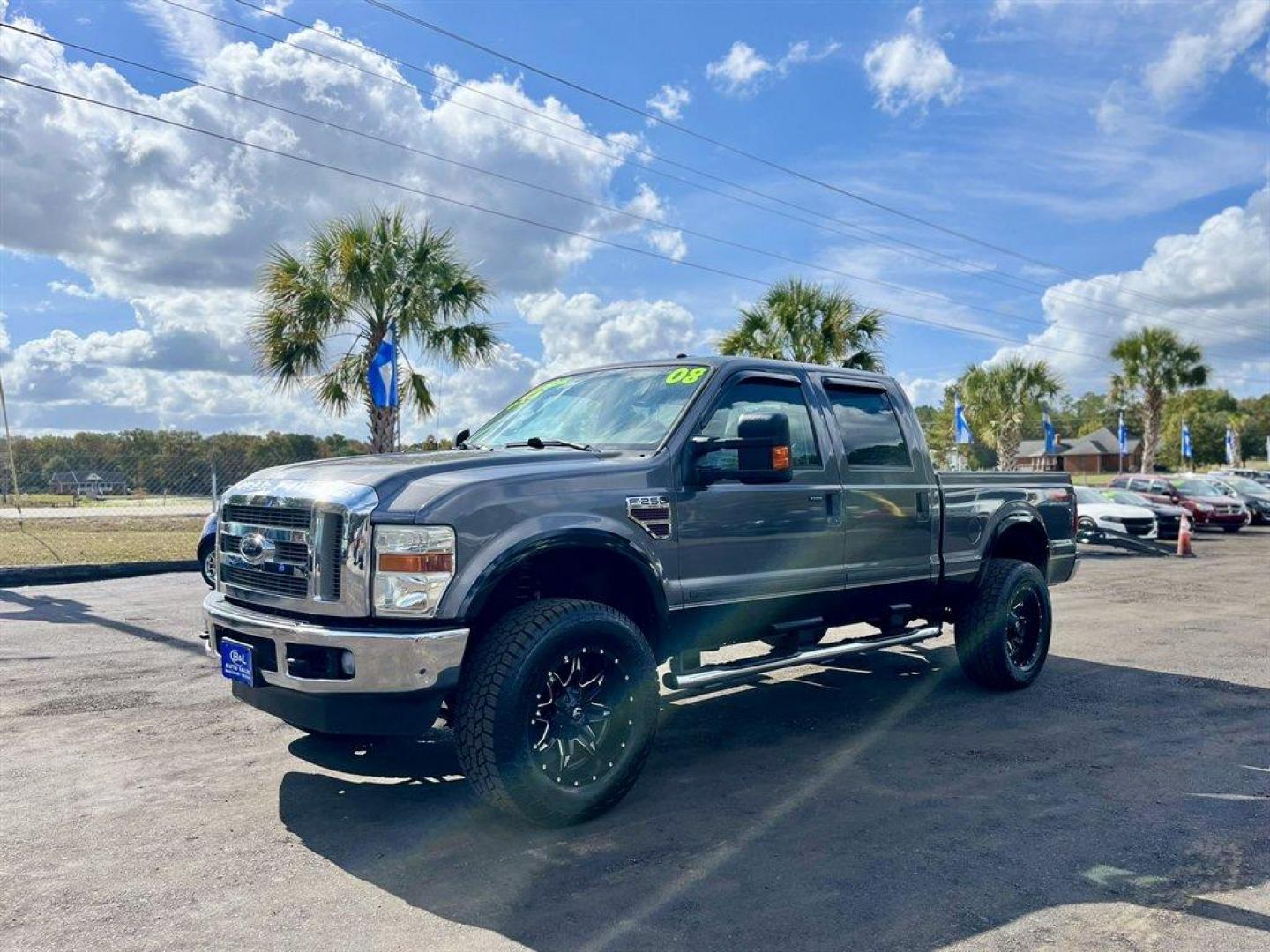 2008 Grey /Grey Ford F250sd (1FTSW21R88E) with an 6.4l V8 FI DSL 6.4l engine, Automatic transmission, located at 745 East Steele Rd., West Columbia, SC, 29170, (803) 755-9148, 33.927212, -81.148483 - Special Internet Price! 2008 Ford F250sd with AM/FM stereo, Manual air conditioning, Cruise control, 4X4, Premium leather interior, Aftermarket backup camera, Rear split folding bench, Powered windows, Powered door locks, Keyless entry, Plus more! - Photo#0