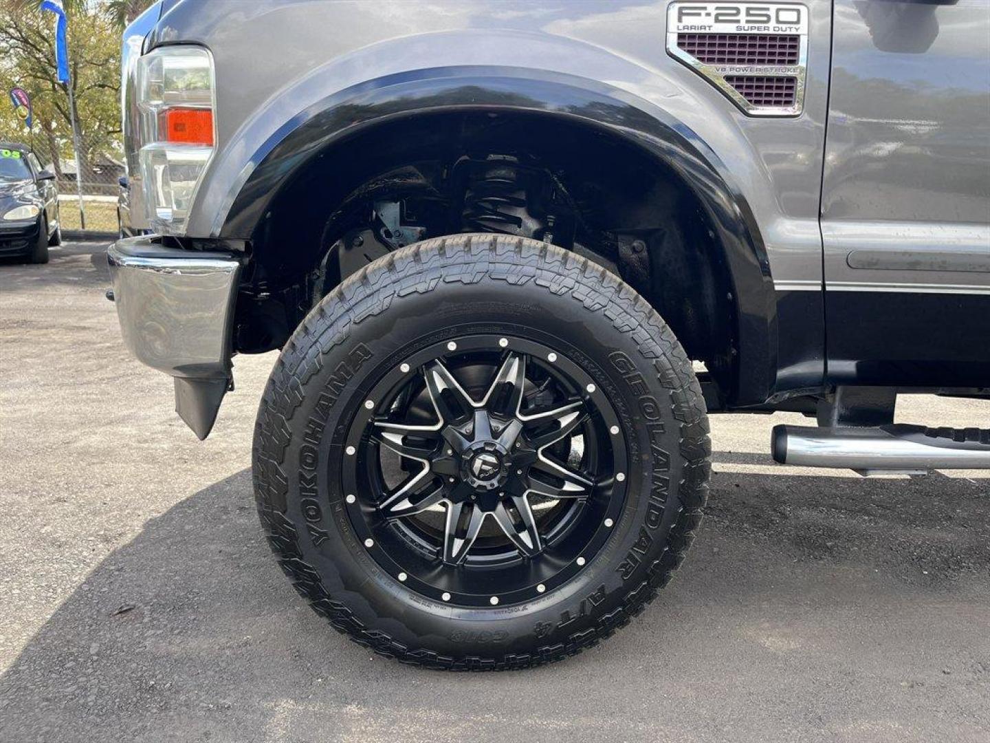 2008 Grey /Grey Ford F250sd (1FTSW21R88E) with an 6.4l V8 FI DSL 6.4l engine, Automatic transmission, located at 745 East Steele Rd., West Columbia, SC, 29170, (803) 755-9148, 33.927212, -81.148483 - Special Internet Price! 2008 Ford F250sd with AM/FM stereo, Manual air conditioning, Cruise control, 4X4, Premium leather interior, Aftermarket backup camera, Rear split folding bench, Powered windows, Powered door locks, Keyless entry, Plus more! - Photo#45