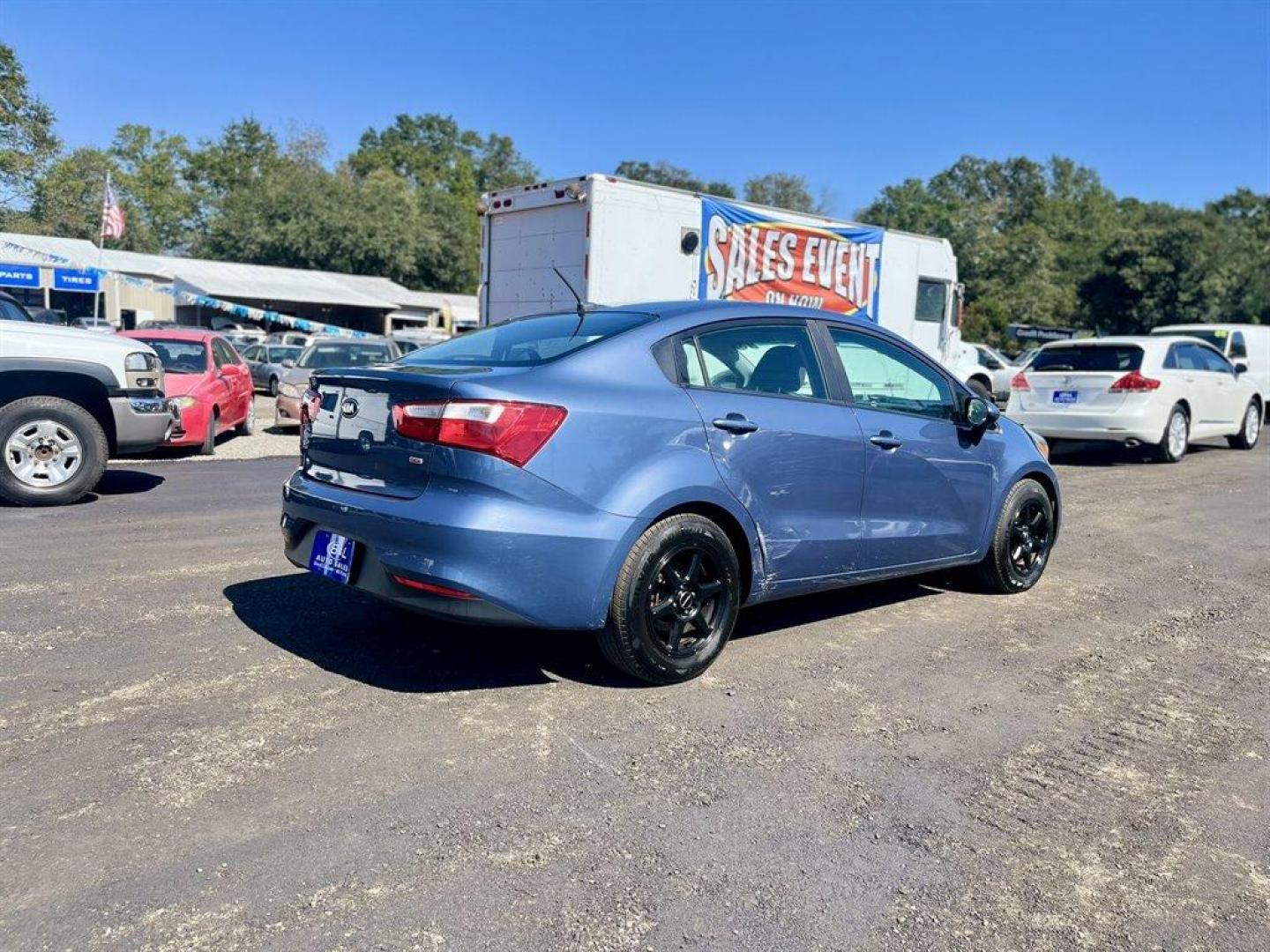 2016 Blue /Black Kia Rio (KNADM4A30G6) with an 1.6l I-4 DI Dohc Cvvt 1.6 engine, Automatic transmission, located at 745 East Steele Rd., West Columbia, SC, 29170, (803) 755-9148, 33.927212, -81.148483 - Special Internet Price! 2016 Kia Rio with AM/FM/CD MP3 Audio System, Manual Air Conditioning, 60-40 Folding Bench Rear Seat, Front Bucket Seats, Fabric Seats, Powered Windows, Powered Door Locks, Plus More! - Photo#4