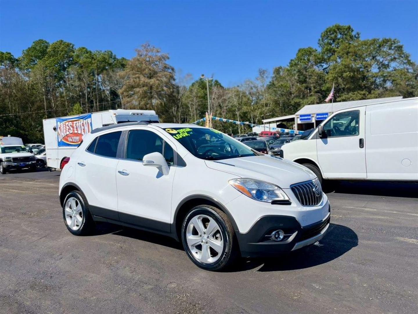 2016 White /Grey Buick Encore (KL4CJCSB5GB) with an 1.4l I-4 MFI Flex T/C HO engine, Automatic transmission, located at 745 East Steele Rd., West Columbia, SC, 29170, (803) 755-9148, 33.927212, -81.148483 - Special Internet Price! 2016 Buick Encore with AM/FM/SiriusXM stereo, Bluetooth for phone and music, Backup camera, Remote keyless entry, Memory seat, Dual-zone automatic air conditioning, Rear 60/40 split-bench, Powered windows, Powered door locks, Plus more! - Photo#6