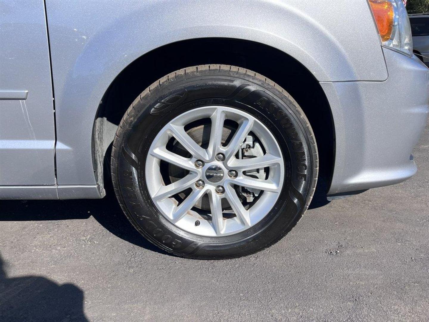 2016 Silver /Black Dodge Grand Caravan (2C4RDGCG8GR) with an 3.6l V6 MPI Dohc VVT Flex engine, Automatic transmission, located at 745 East Steele Rd., West Columbia, SC, 29170, (803) 755-9148, 33.927212, -81.148483 - Special Internet Price! 2016 Dodge Grand Caravan with AM/FM Radio, AUX port, Remote Keyless Entry, Cruise Control, Dual Zone Front Manual Air Conditioning, Cloth Interior, 2nd Row Bucket Seats, 2 Row Stow 'N Go, 60-40 Split-Bench 3rd Row Seats, Powered Liftgate, Powered Windows, Powered Door Locks, - Photo#37