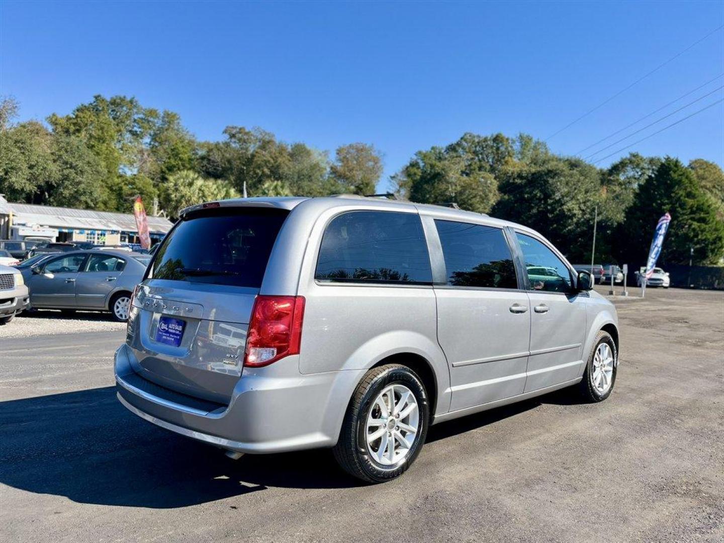 2016 Silver /Black Dodge Grand Caravan (2C4RDGCG8GR) with an 3.6l V6 MPI Dohc VVT Flex engine, Automatic transmission, located at 745 East Steele Rd., West Columbia, SC, 29170, (803) 755-9148, 33.927212, -81.148483 - Special Internet Price! 2016 Dodge Grand Caravan with AM/FM Radio, AUX port, Remote Keyless Entry, Cruise Control, Dual Zone Front Manual Air Conditioning, Cloth Interior, 2nd Row Bucket Seats, 2 Row Stow 'N Go, 60-40 Split-Bench 3rd Row Seats, Powered Liftgate, Powered Windows, Powered Door Locks, - Photo#4