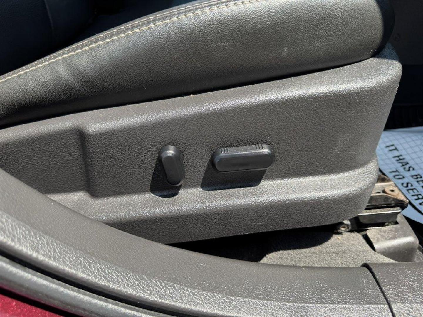 2012 Purple /Black Ford Fusion (3FAHP0JA1CR) with an 2.5l I-4 Smpi Dohc 2.5l engine, Automatic transmission, located at 745 East Steele Rd., West Columbia, SC, 29170, (803) 755-9148, 33.927212, -81.148483 - Special Internet Price! 2012 Ford Fusion with AM/FM radio, Cruise control, Backup camera, Sunroof, Leather interior, Powered front seats, Powered windows, Powered door locks, Plus more! - Photo#31