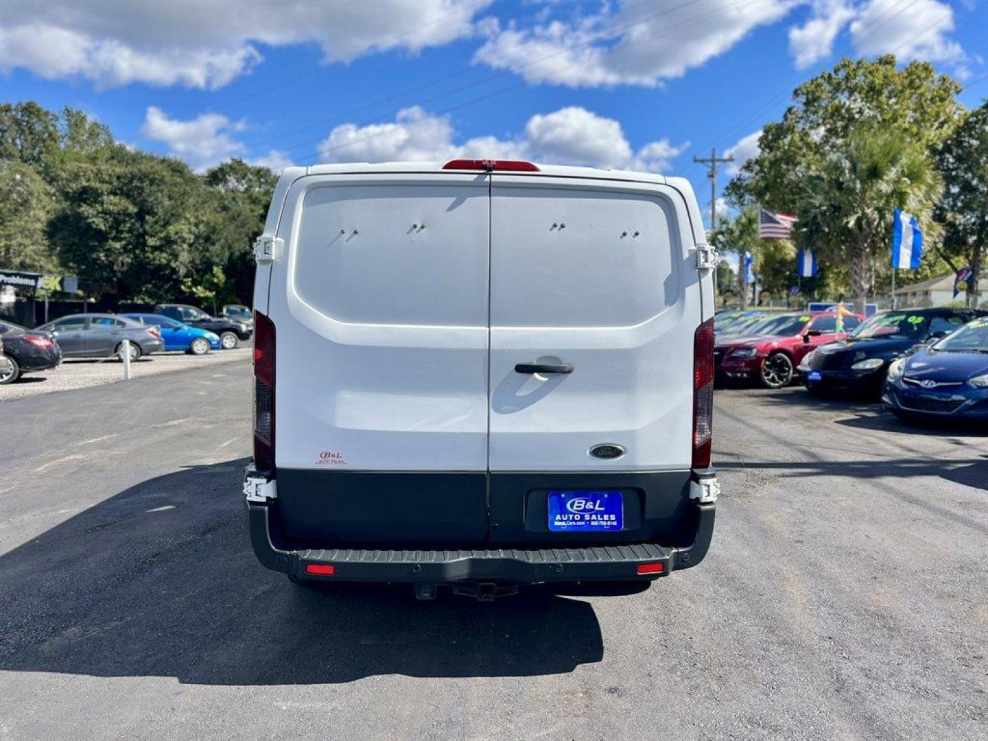 2015 White /Black Ford T250 Vans (1FTNR1YM2FK) with an 3.7l V6 Smpi TI-VCT 3.7l engine, Automatic transmission, located at 745 East Steele Rd., West Columbia, SC, 29170, (803) 755-9148, 33.927212, -81.148483 - Special Internet Price! 2015 Ford T250 Vans - Photo#3