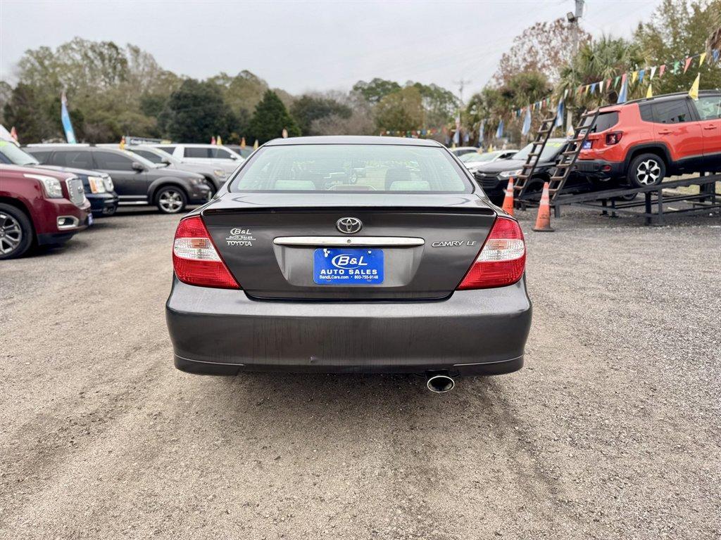 2003 Grey /Grey Toyota Camry (4T1BE32K43U) with an 2.4l I-4 EFI Dohc 2.4l engine, Automatic transmission, located at 745 East Steele Rd., West Columbia, SC, 29170, (803) 755-9148, 33.927212, -81.148483 - Special Internet Price! 2003 Toyota Camry LE - Photo#4