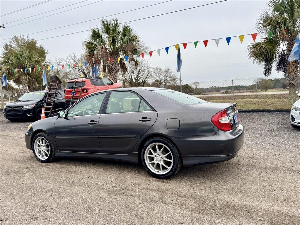 2003 Grey /Grey Toyota Camry (4T1BE32K43U) with an 2.4l I-4 EFI Dohc 2.4l engine, Automatic transmission, located at 745 East Steele Rd., West Columbia, SC, 29170, (803) 755-9148, 33.927212, -81.148483 - Special Internet Price! 2003 Toyota Camry LE - Photo#5