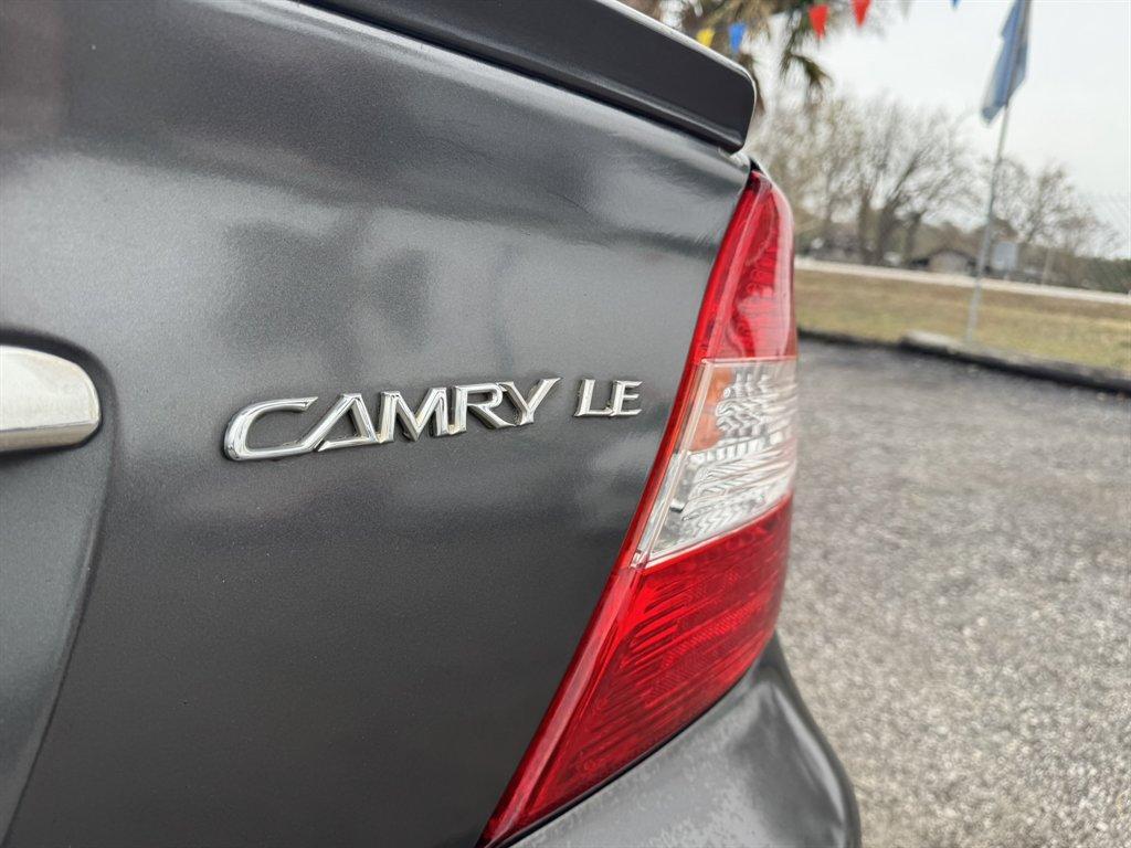 2003 Grey /Grey Toyota Camry (4T1BE32K43U) with an 2.4l I-4 EFI Dohc 2.4l engine, Automatic transmission, located at 745 East Steele Rd., West Columbia, SC, 29170, (803) 755-9148, 33.927212, -81.148483 - Special Internet Price! 2003 Toyota Camry LE - Photo#21