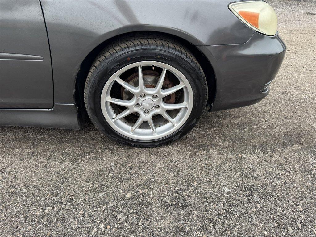 2003 Grey /Grey Toyota Camry (4T1BE32K43U) with an 2.4l I-4 EFI Dohc 2.4l engine, Automatic transmission, located at 745 East Steele Rd., West Columbia, SC, 29170, (803) 755-9148, 33.927212, -81.148483 - Special Internet Price! 2003 Toyota Camry LE - Photo#22