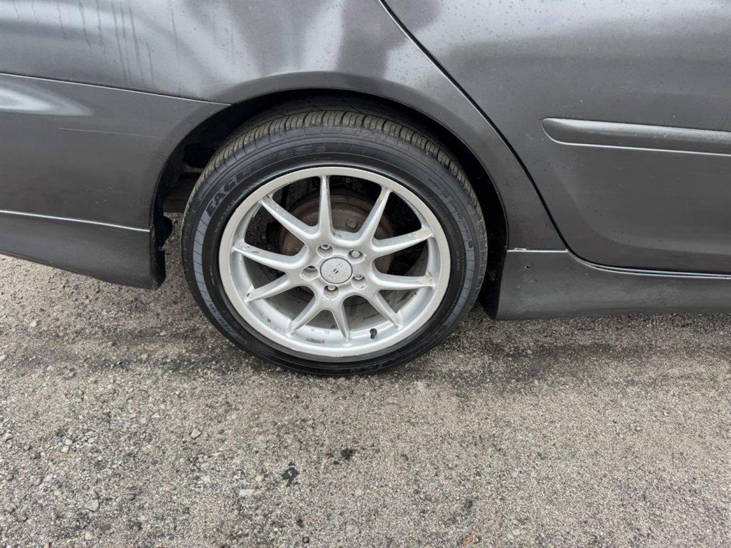 2003 Grey /Grey Toyota Camry (4T1BE32K43U) with an 2.4l I-4 EFI Dohc 2.4l engine, Automatic transmission, located at 745 East Steele Rd., West Columbia, SC, 29170, (803) 755-9148, 33.927212, -81.148483 - Special Internet Price! 2003 Toyota Camry LE - Photo#23