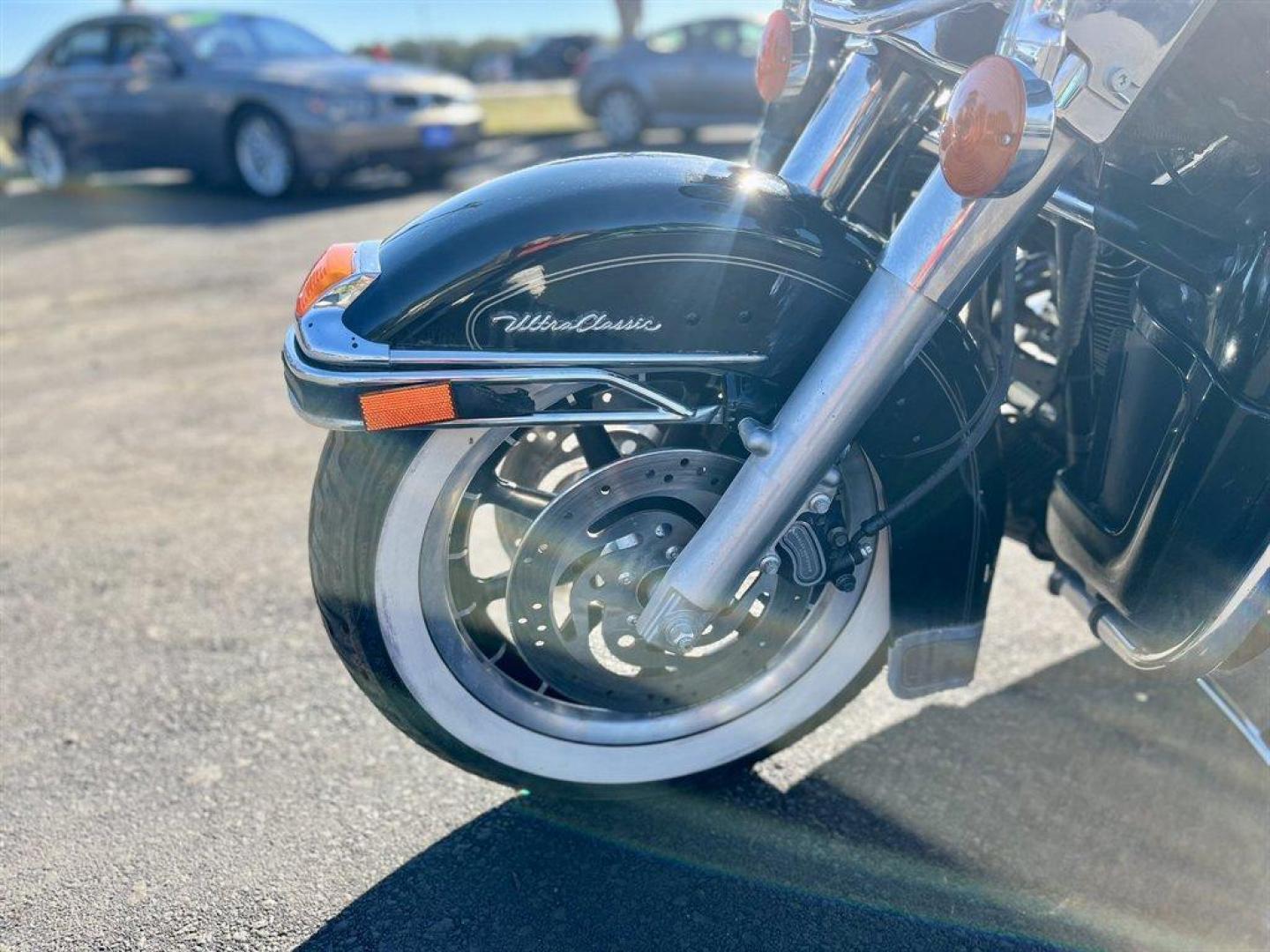 2007 Black Harley-Davidson Electra Glide (1HD1FC4127Y) , located at 745 East Steele Rd., West Columbia, SC, 29170, (803) 755-9148, 33.927212, -81.148483 - PRICE CUT....MUST GO!!!!!!!!! - Photo#19