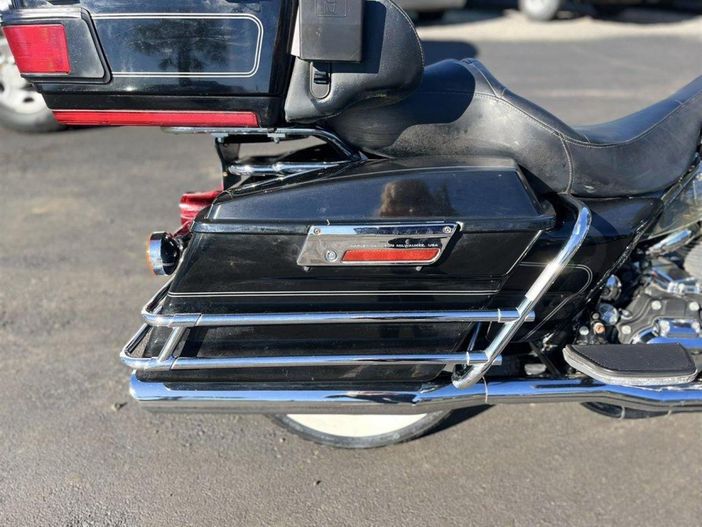 2007 Black Harley-Davidson Electra Glide (1HD1FC4127Y) , located at 745 East Steele Rd., West Columbia, SC, 29170, (803) 755-9148, 33.927212, -81.148483 - Photo#17