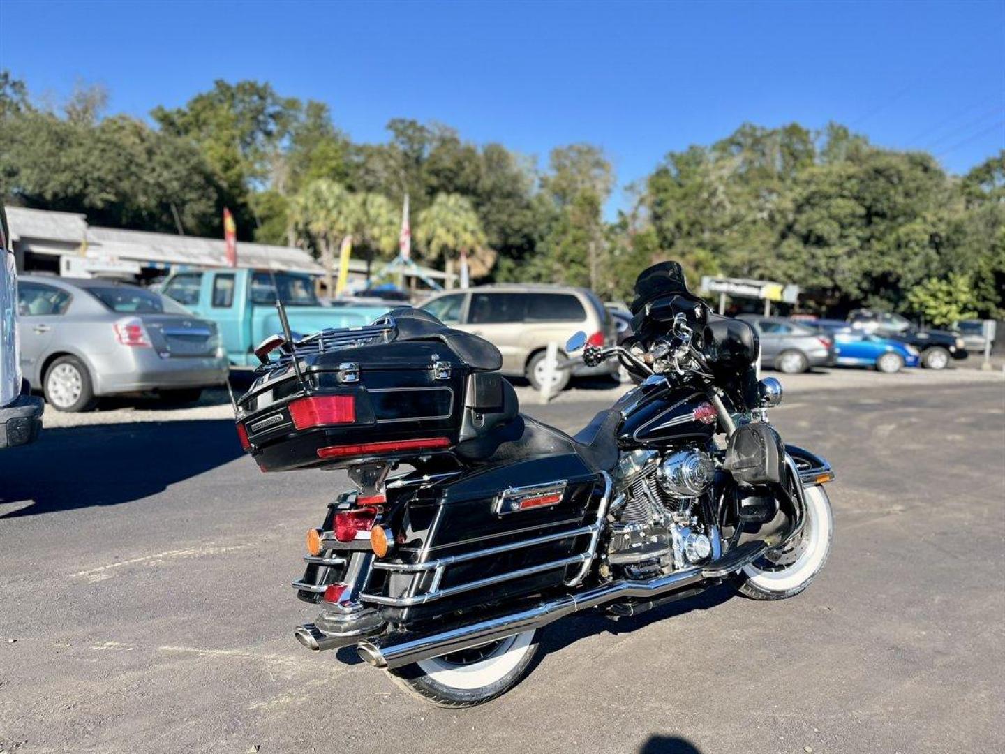 2007 Black Harley-Davidson Electra Glide (1HD1FC4127Y) , located at 745 East Steele Rd., West Columbia, SC, 29170, (803) 755-9148, 33.927212, -81.148483 - Photo#4