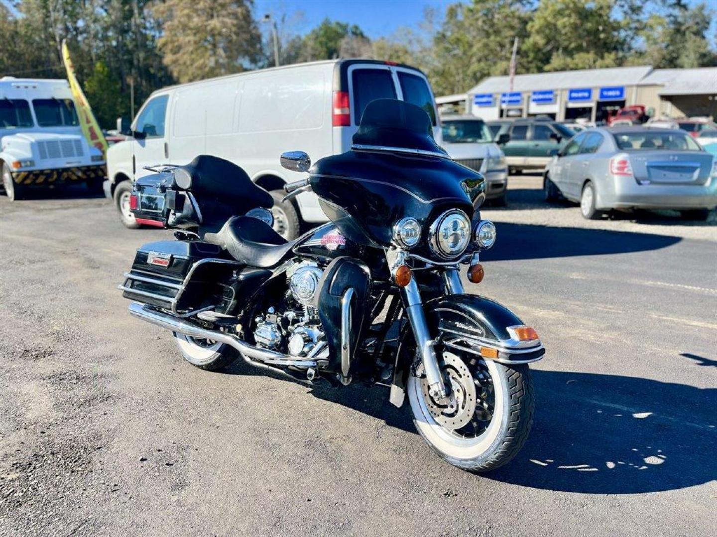 2007 Black Harley-Davidson Electra Glide (1HD1FC4127Y) , located at 745 East Steele Rd., West Columbia, SC, 29170, (803) 755-9148, 33.927212, -81.148483 - Photo#6