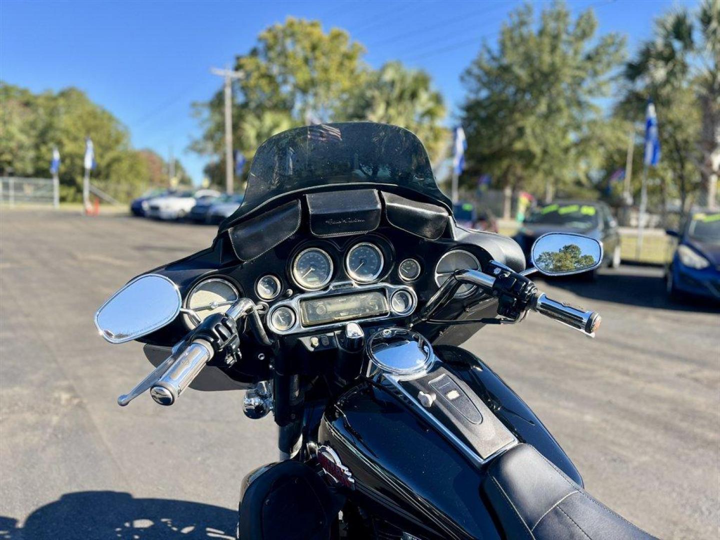 2007 Black Harley-Davidson Electra Glide (1HD1FC4127Y) , located at 745 East Steele Rd., West Columbia, SC, 29170, (803) 755-9148, 33.927212, -81.148483 - Photo#7