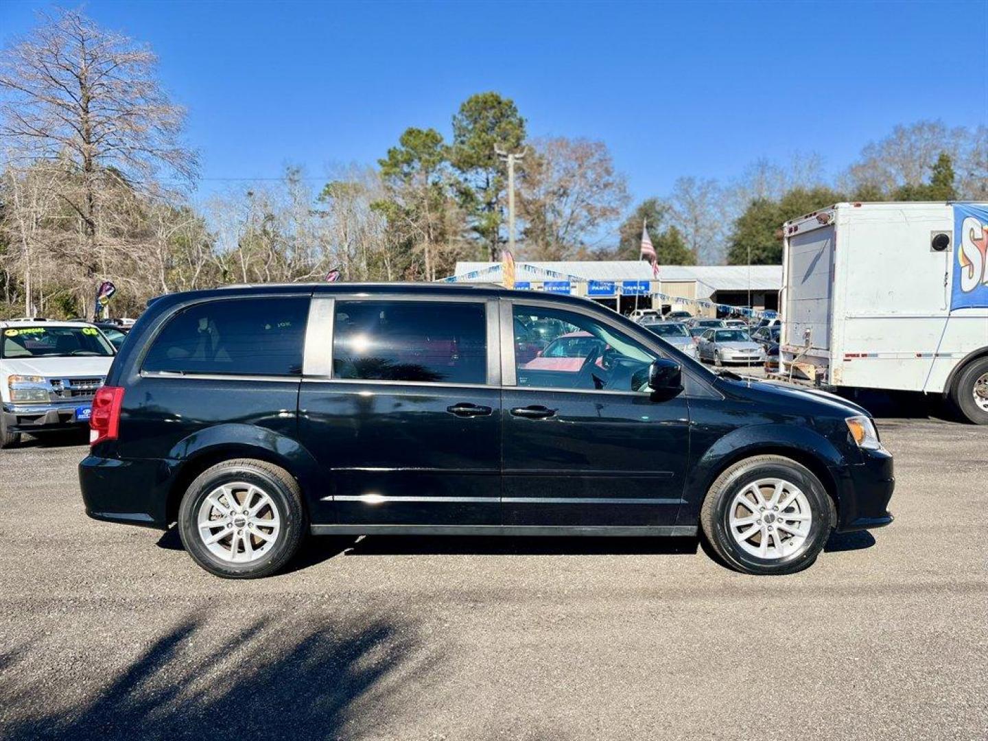 2016 Black /Black Dodge Grand Caravan (2C4RDGCGXGR) with an 3.6l V6 MPI Dohc VVT Flex engine, Automatic transmission, located at 745 East Steele Rd., West Columbia, SC, 29170, (803) 755-9148, 33.927212, -81.148483 - Special Internet Price! 2016 Dodge Grand Caravan - Photo#5