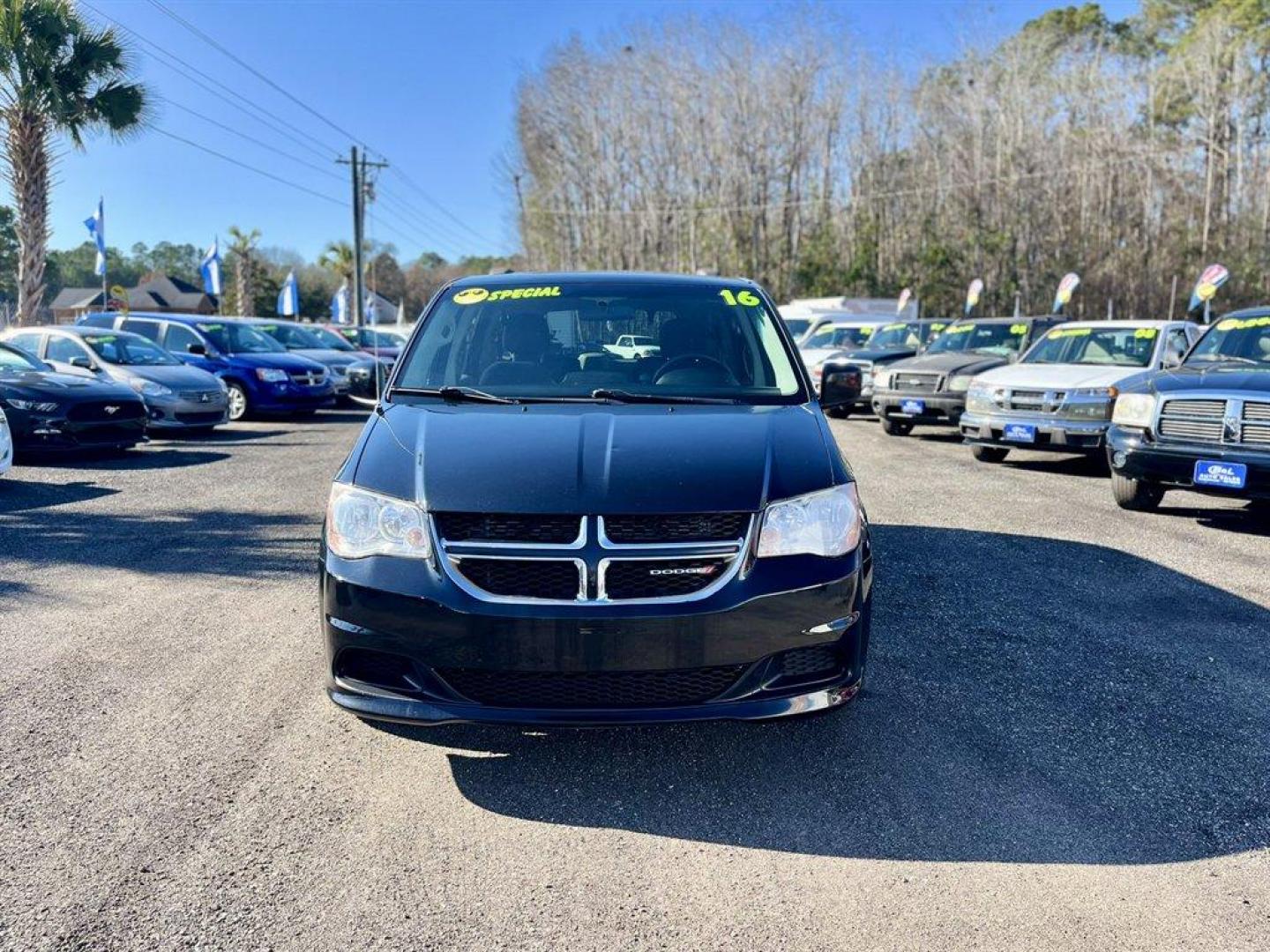 2016 Black /Black Dodge Grand Caravan (2C4RDGCGXGR) with an 3.6l V6 MPI Dohc VVT Flex engine, Automatic transmission, located at 745 East Steele Rd., West Columbia, SC, 29170, (803) 755-9148, 33.927212, -81.148483 - Special Internet Price! 2016 Dodge Grand Caravan - Photo#7