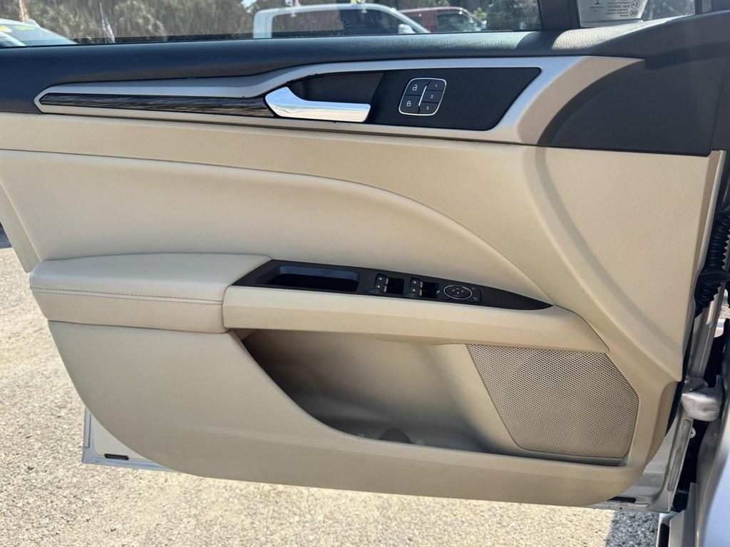 2014 Silver /Tan Ford Fusion (3FA6P0HDXER) with an 1.5l I-4 DI Dohc Ecoboost engine, Automatic transmission, located at 745 East Steele Rd., West Columbia, SC, 29170, (803) 755-9148, 33.927212, -81.148483- Photo#16
