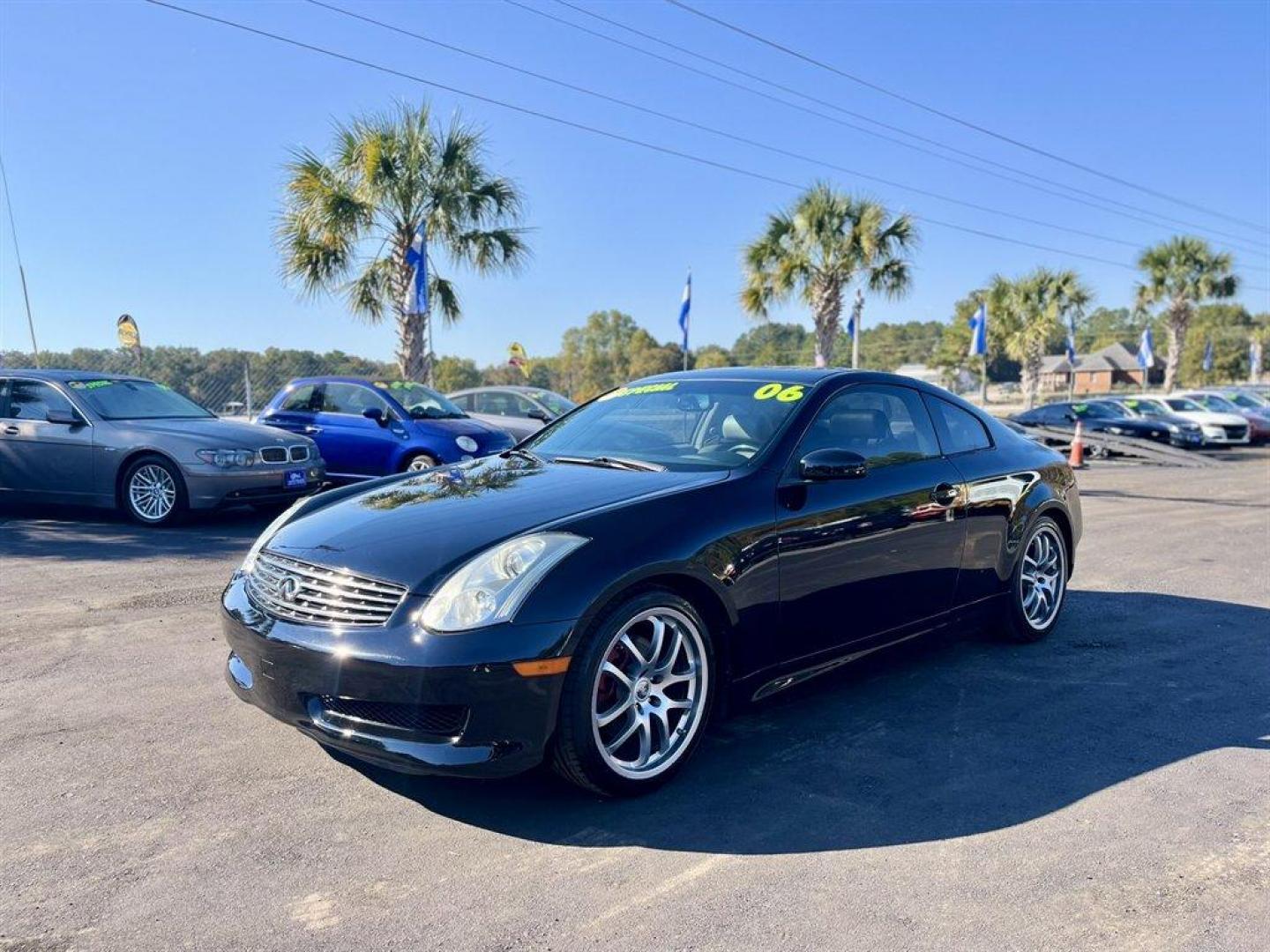 2006 Black /Grey Infiniti G35 (JNKCV54E66M) with an 3.5l V6 Dohc 3.5l engine, 6 Speed Manual transmission, located at 745 East Steele Rd., West Columbia, SC, 29170, (803) 755-9148, 33.927212, -81.148483 - Special Internet Price! 2006 Infiniti G35 with AM/FM stereo, 5-speed transmission, Leather interior, Sunroof, Keyless entry, Powered windows, Powered door locks, Plus more! - Photo#0