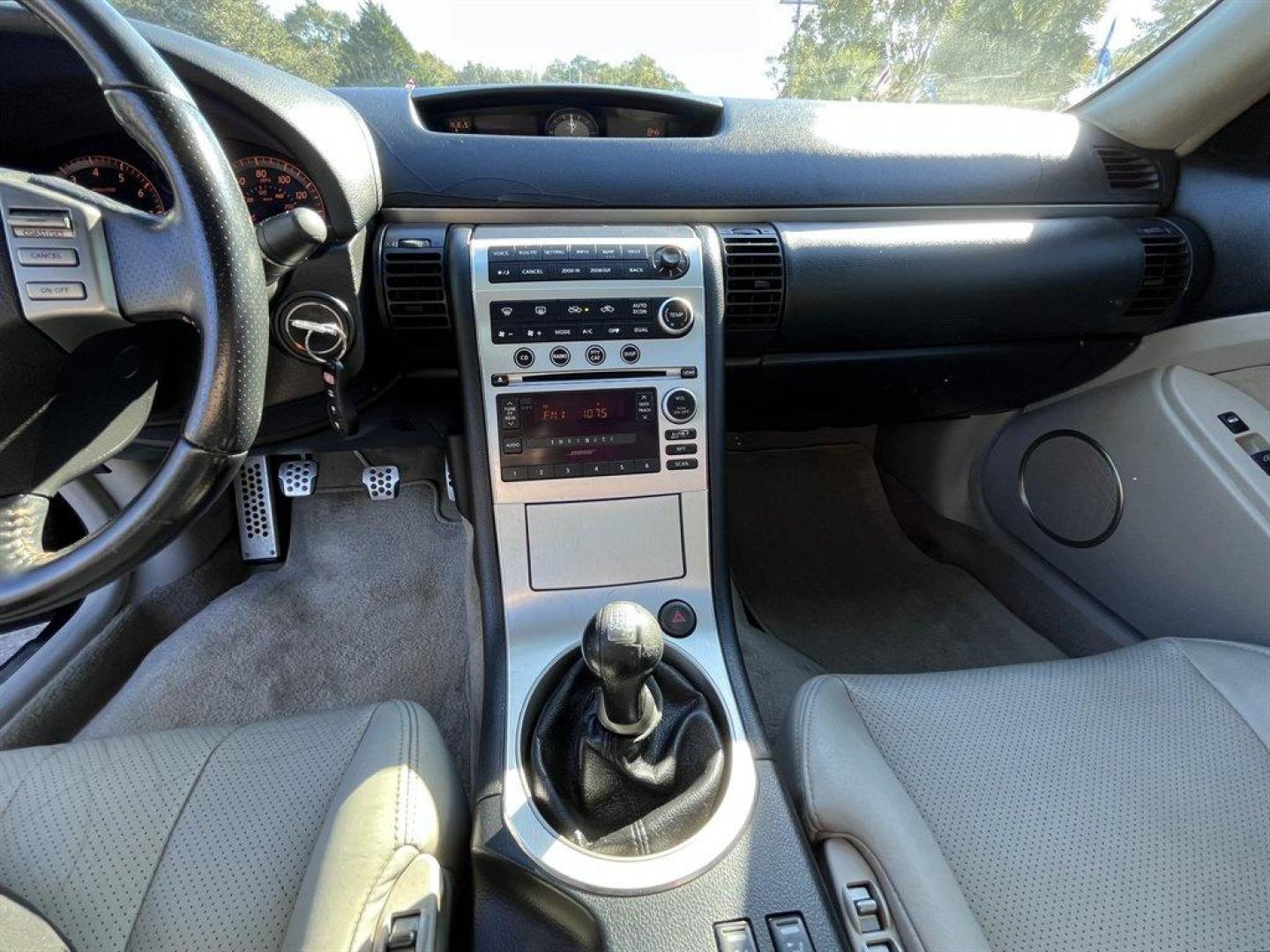 2006 Black /Grey Infiniti G35 (JNKCV54E66M) with an 3.5l V6 Dohc 3.5l engine, 6 Speed Manual transmission, located at 745 East Steele Rd., West Columbia, SC, 29170, (803) 755-9148, 33.927212, -81.148483 - Special Internet Price! 2006 Infiniti G35 with AM/FM stereo, 5-speed transmission, Leather interior, Sunroof, Keyless entry, Powered windows, Powered door locks, Plus more! - Photo#13