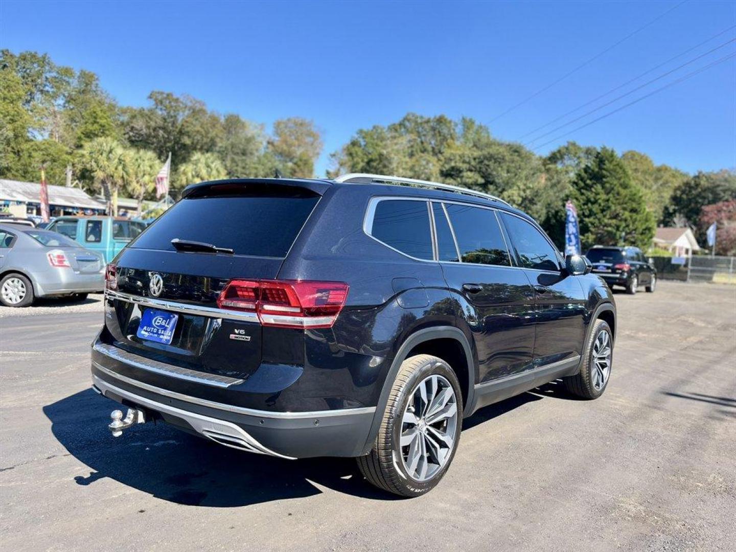 2019 Black /Brown Volkswagen Atlas (1V2NR2CA7KC) with an 3.6l V6 FSI Dohc 3.6l engine, Automatic transmission, located at 745 East Steele Rd., West Columbia, SC, 29170, (803) 755-9148, 33.927212, -81.148483 - Special Internet Price! 2019 Volkswagen Atlas With AM/FM/HD Radio, Bluetooth Connectivity, Discover Media 8.0 Touchscreen, Navigation, Backup Camera, Cruise Control, Dual Zone Front Automatic Air Conditioning, Remote Keyless Entry, Leather Interior, Third Row Seating, Power Liftgate, Powered Windows - Photo#4