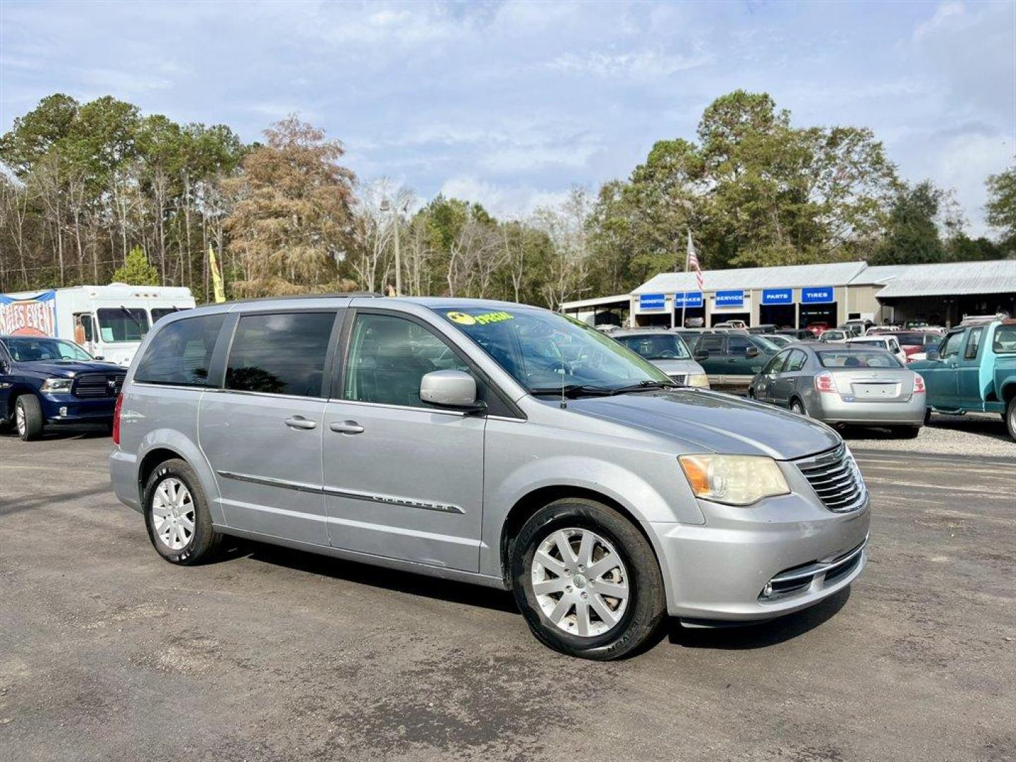 2013 Silver /Black Chrysler Town and Country (2C4RC1BG8DR) with an 3.6l V6 MPI Dohc VVT Flex engine, Automatic transmission, located at 745 East Steele Rd., West Columbia, SC, 29170, (803) 755-9148, 33.927212, -81.148483 - Special Internet Price! 2013 Chrysler Town and Country with AM/FM stereo, Backup camera, Uconnect, Automatic air conditioning, Cruise control, Leather interior, 2nd row overhead 9 VGA video screen, 3rd row 60/40 fold-in-floor bench seat, 2nd row Stow N' Go buckets, Power sliding rear doors, Powered - Photo#6