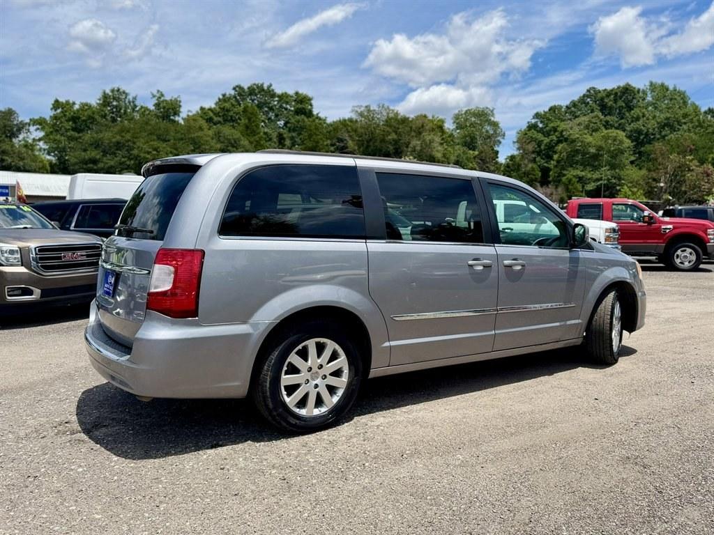 2013 Silver /Black Chrysler Town and Country (2C4RC1BG8DR) with an 3.6l V6 MPI Dohc VVT Flex engine, Automatic transmission, located at 745 East Steele Rd., West Columbia, SC, 29170, (803) 755-9148, 33.927212, -81.148483- Photo#3