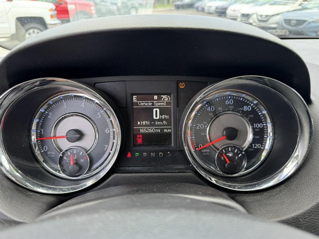 2013 Silver /Black Chrysler Town and Country (2C4RC1BG8DR) with an 3.6l V6 MPI Dohc VVT Flex engine, Automatic transmission, located at 745 East Steele Rd., West Columbia, SC, 29170, (803) 755-9148, 33.927212, -81.148483- Photo#10