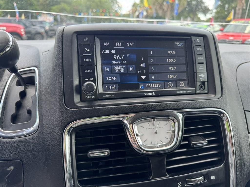 2013 Silver /Black Chrysler Town and Country (2C4RC1BG8DR) with an 3.6l V6 MPI Dohc VVT Flex engine, Automatic transmission, located at 745 East Steele Rd., West Columbia, SC, 29170, (803) 755-9148, 33.927212, -81.148483- Photo#13