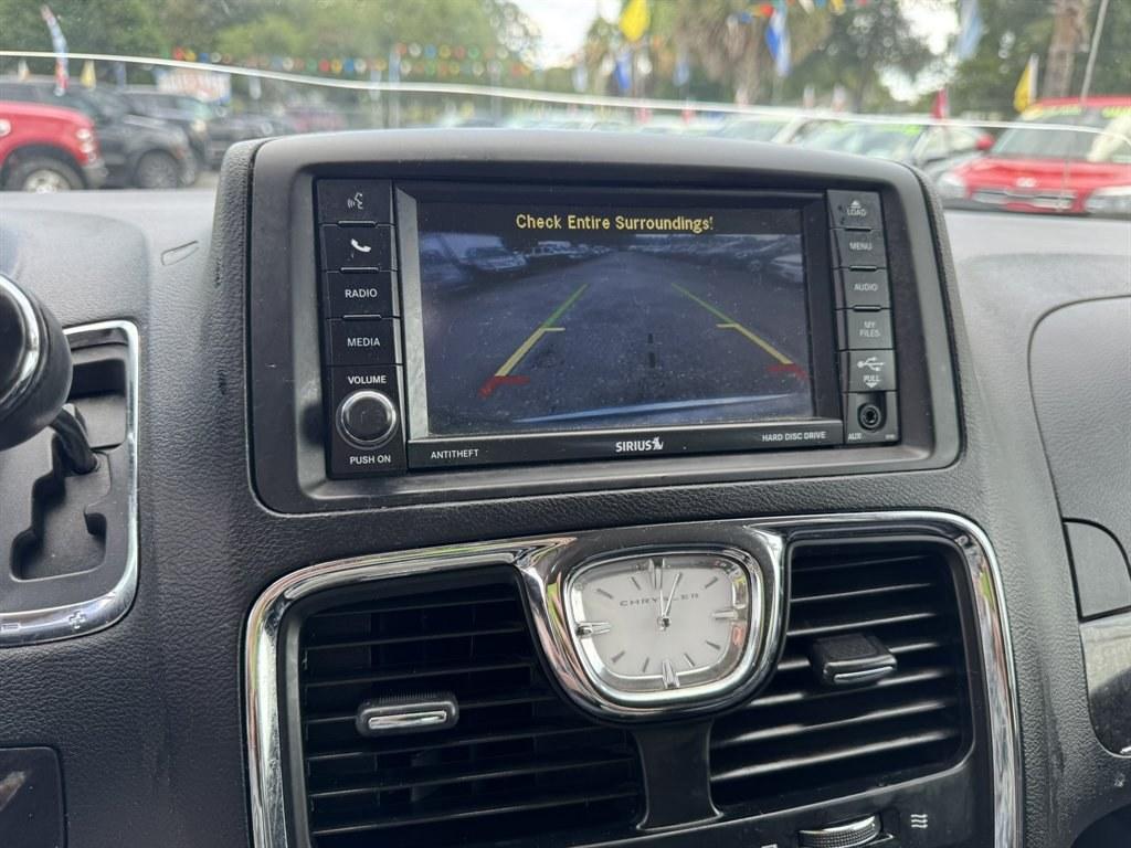 2013 Silver /Black Chrysler Town and Country (2C4RC1BG8DR) with an 3.6l V6 MPI Dohc VVT Flex engine, Automatic transmission, located at 745 East Steele Rd., West Columbia, SC, 29170, (803) 755-9148, 33.927212, -81.148483- Photo#14
