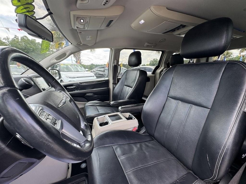 2013 Silver /Black Chrysler Town and Country (2C4RC1BG8DR) with an 3.6l V6 MPI Dohc VVT Flex engine, Automatic transmission, located at 745 East Steele Rd., West Columbia, SC, 29170, (803) 755-9148, 33.927212, -81.148483- Photo#21