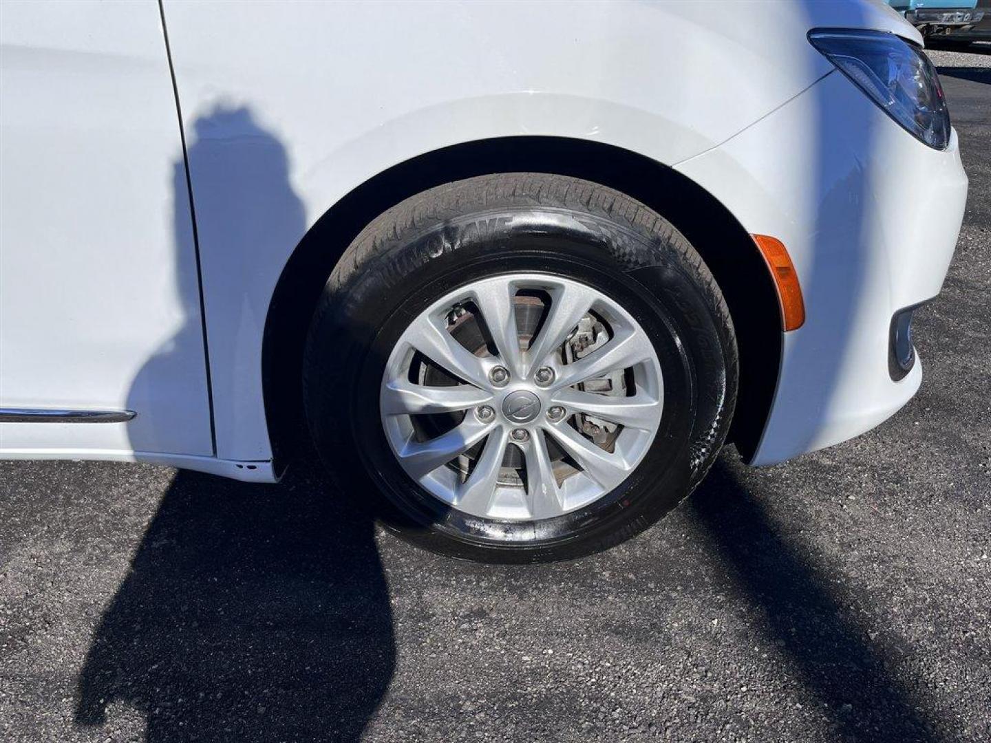 2019 White /Black Chrysler Pacifica (2C4RC1BG6KR) with an 3.6l V6 MPI Dohc 3.6l engine, Automatic transmission, located at 745 East Steele Rd., West Columbia, SC, 29170, (803) 755-9148, 33.927212, -81.148483 - Special Internet Price! 2019 Chrysler Pacifica with AM/FM radio, Bluetooth, Backup camera, Push to start, Cruise control, Keyless entry, Leather interior, 3rd row stow n' go, Powered sliding rear doors, Power liftgate, Powered windows, Powered door locks, Plus more! - Photo#39