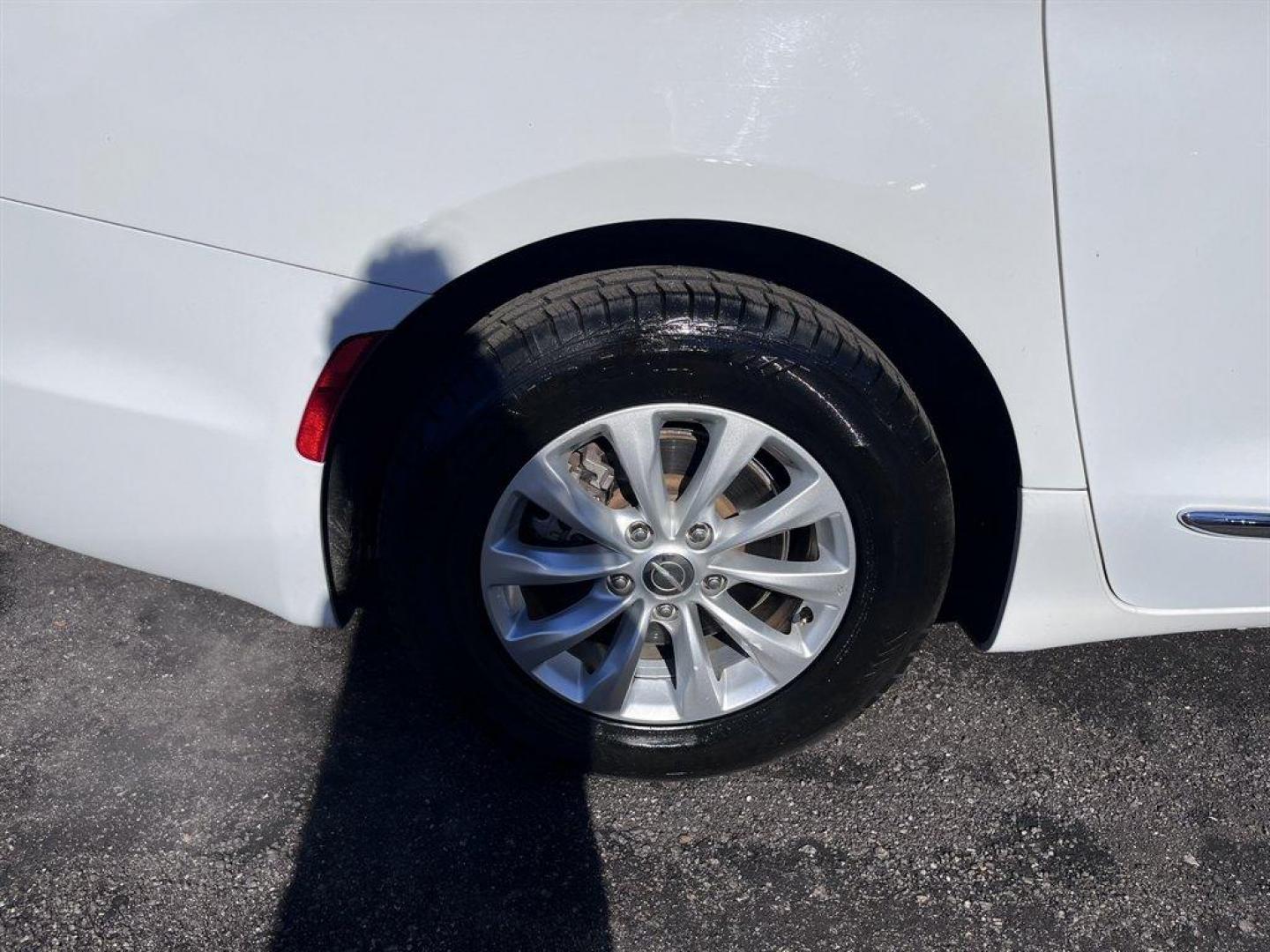 2019 White /Black Chrysler Pacifica (2C4RC1BG6KR) with an 3.6l V6 MPI Dohc 3.6l engine, Automatic transmission, located at 745 East Steele Rd., West Columbia, SC, 29170, (803) 755-9148, 33.927212, -81.148483 - Special Internet Price! 2019 Chrysler Pacifica with AM/FM radio, Bluetooth, Backup camera, Push to start, Cruise control, Keyless entry, Leather interior, 3rd row stow n' go, Powered sliding rear doors, Power liftgate, Powered windows, Powered door locks, Plus more! - Photo#40