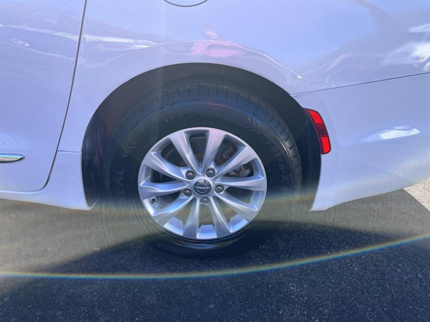 2019 White /Black Chrysler Pacifica (2C4RC1BG6KR) with an 3.6l V6 MPI Dohc 3.6l engine, Automatic transmission, located at 745 East Steele Rd., West Columbia, SC, 29170, (803) 755-9148, 33.927212, -81.148483 - Special Internet Price! 2019 Chrysler Pacifica with AM/FM radio, Bluetooth, Backup camera, Push to start, Cruise control, Keyless entry, Leather interior, 3rd row stow n' go, Powered sliding rear doors, Power liftgate, Powered windows, Powered door locks, Plus more! - Photo#41