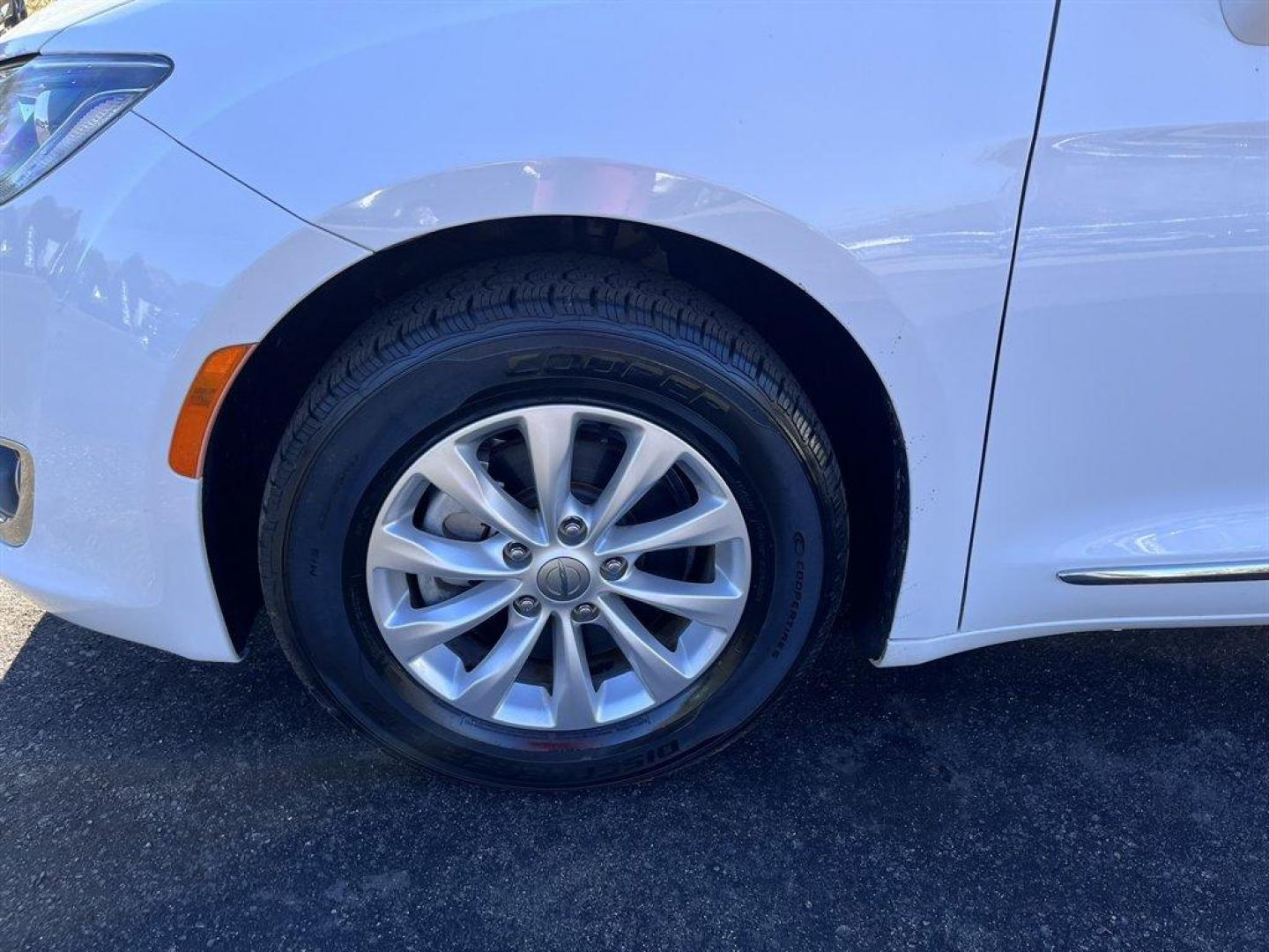 2019 White /Black Chrysler Pacifica (2C4RC1BG6KR) with an 3.6l V6 MPI Dohc 3.6l engine, Automatic transmission, located at 745 East Steele Rd., West Columbia, SC, 29170, (803) 755-9148, 33.927212, -81.148483 - Special Internet Price! 2019 Chrysler Pacifica with AM/FM radio, Bluetooth, Backup camera, Push to start, Cruise control, Keyless entry, Leather interior, 3rd row stow n' go, Powered sliding rear doors, Power liftgate, Powered windows, Powered door locks, Plus more! - Photo#42