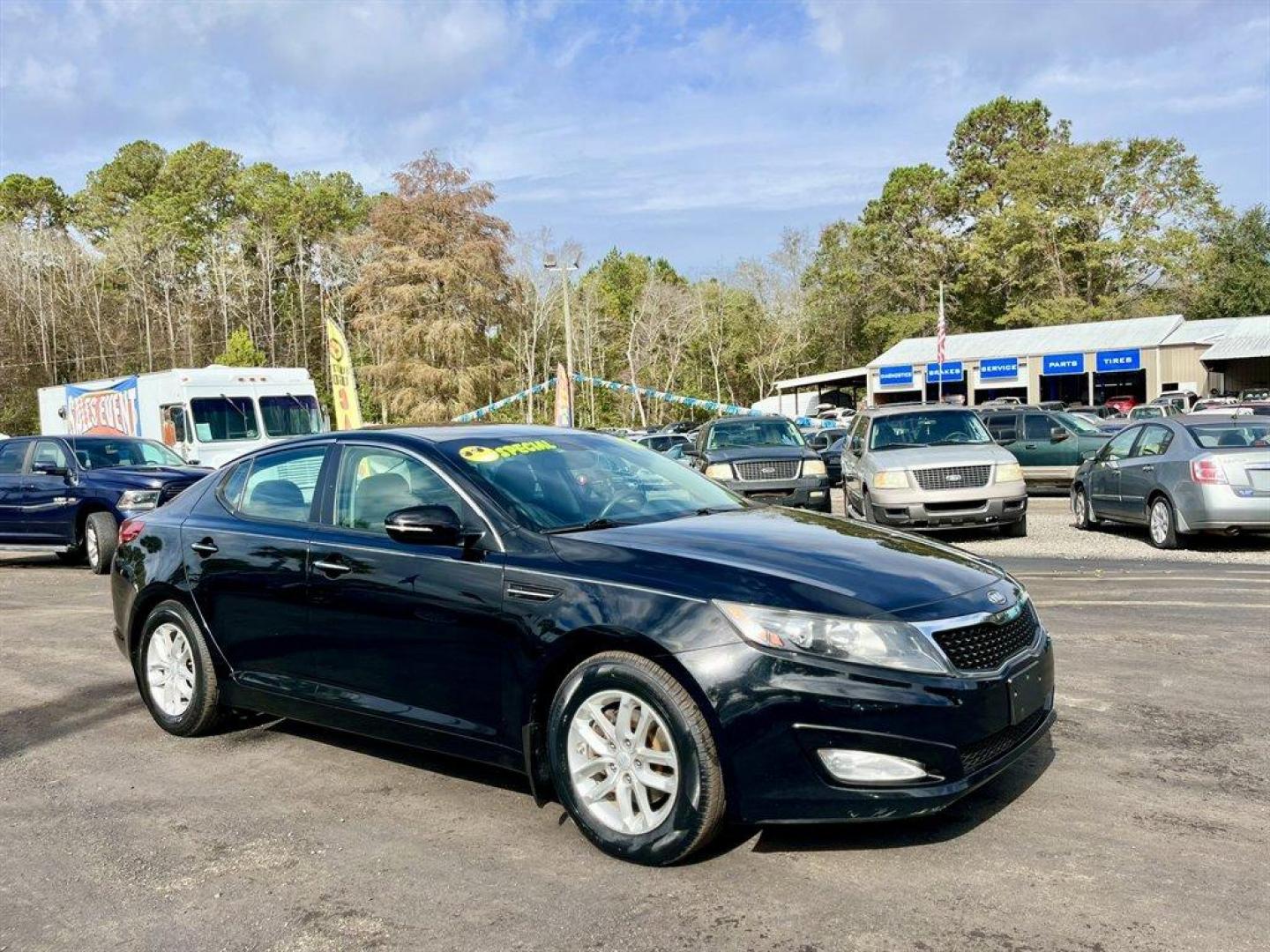 2012 Black /Grey Kia Optima (5XXGM4A79CG) with an 2.4l I-4 DI Dohc 2.4l engine, Automatic transmission, located at 745 East Steele Rd., West Columbia, SC, 29170, (803) 755-9148, 33.927212, -81.148483 - Special Internet Price! 2012 Kia Optima with AM/FM stereo, Bluetooth hands-free calling, Cruise control, Manual air conditioning, Keyless entry, Cloth interior, Powered driver seat, Powered windows, Powered door locks, Plus more! - Photo#6