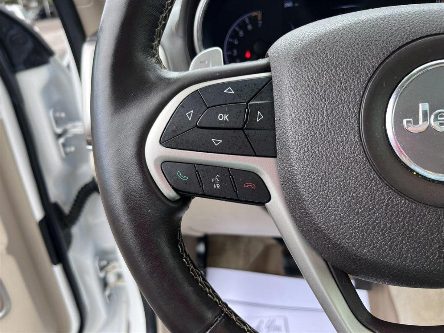 2017 White /Grey Jeep Grand Cherokee (1C4RJFCG1HC) with an 3.6l V6 MPI Dohc VVT Flex engine, Automatic transmission, located at 745 East Steele Rd., West Columbia, SC, 29170, (803) 755-9148, 33.927212, -81.148483 - Special Internet Price! 2017 Jeep Grand Cherokee with AM/FM radio, Backup camera, Navigation, Cruise control, Panoramic sunroof, Leather interior, Powered windows, Powered door locks, Plus more! - Photo#10