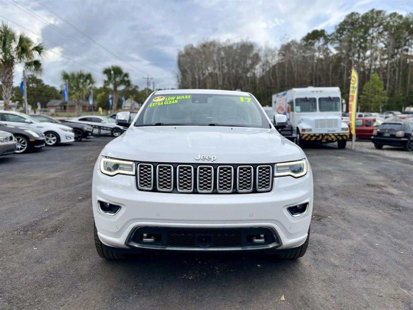 2017 White /Grey Jeep Grand Cherokee (1C4RJFCG1HC) with an 3.6l V6 MPI Dohc VVT Flex engine, Automatic transmission, located at 745 East Steele Rd., West Columbia, SC, 29170, (803) 755-9148, 33.927212, -81.148483 - Special Internet Price! 2017 Jeep Grand Cherokee with AM/FM radio, Backup camera, Navigation, Cruise control, Panoramic sunroof, Leather interior, Powered windows, Powered door locks, Plus more! - Photo#7