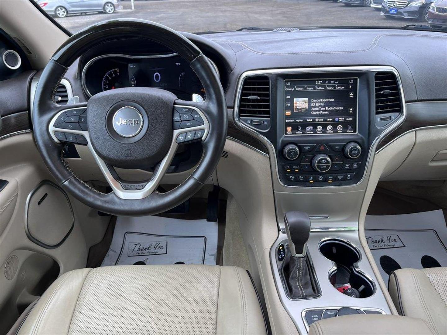 2017 White /Grey Jeep Grand Cherokee (1C4RJFCG1HC) with an 3.6l V6 MPI Dohc VVT Flex engine, Automatic transmission, located at 745 East Steele Rd., West Columbia, SC, 29170, (803) 755-9148, 33.927212, -81.148483 - Special Internet Price! 2017 Jeep Grand Cherokee with AM/FM radio, Backup camera, Navigation, Cruise control, Panoramic sunroof, Leather interior, Powered windows, Powered door locks, Plus more! - Photo#8