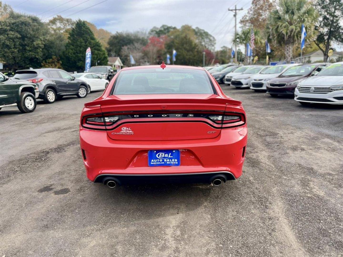 2022 Red /Black Dodge Charger (2C3CDXHG9NH) with an 3.6l V6 Smpi Dohc VVT 3.6 engine, Automatic transmission, located at 745 East Steele Rd., West Columbia, SC, 29170, (803) 755-9148, 33.927212, -81.148483 - Special Internet Price! 2022 Dodge Charger GT with AM/FM radio, Bluetooth, Backup camera, Push to start, Keyless entry, Manual air conditioning, Cloth interior, Powered windows, Powered door locks, Plus more! - Photo#2