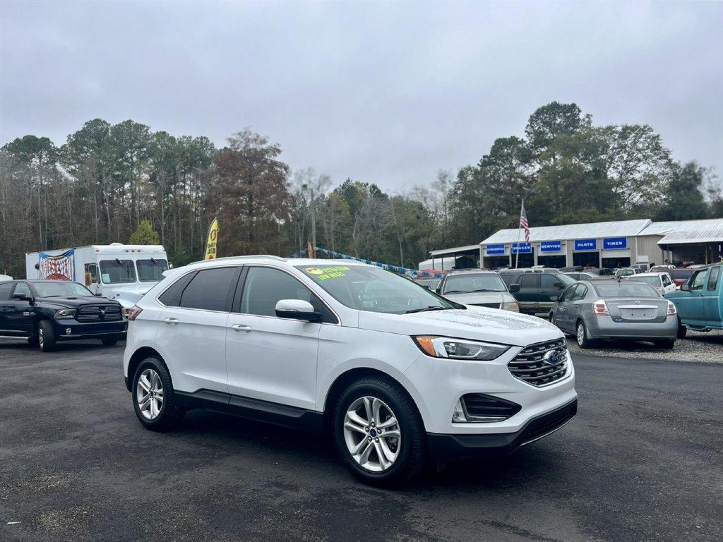 2019 White /Black Ford Edge (2FMPK3J91KB) with an 2.0l I-4 DI Ecoboost 2.0l engine, Automatic transmission, located at 745 East Steele Rd., West Columbia, SC, 29170, (803) 755-9148, 33.927212, -81.148483 - Special Internet Price! 2019 Ford Edge with AM/FM radio, Backup camera, Cruise control, Powered driver seat, Keyless entry, Cloth interior, Powered windows, Powered door locks, Plus more! - Photo#6