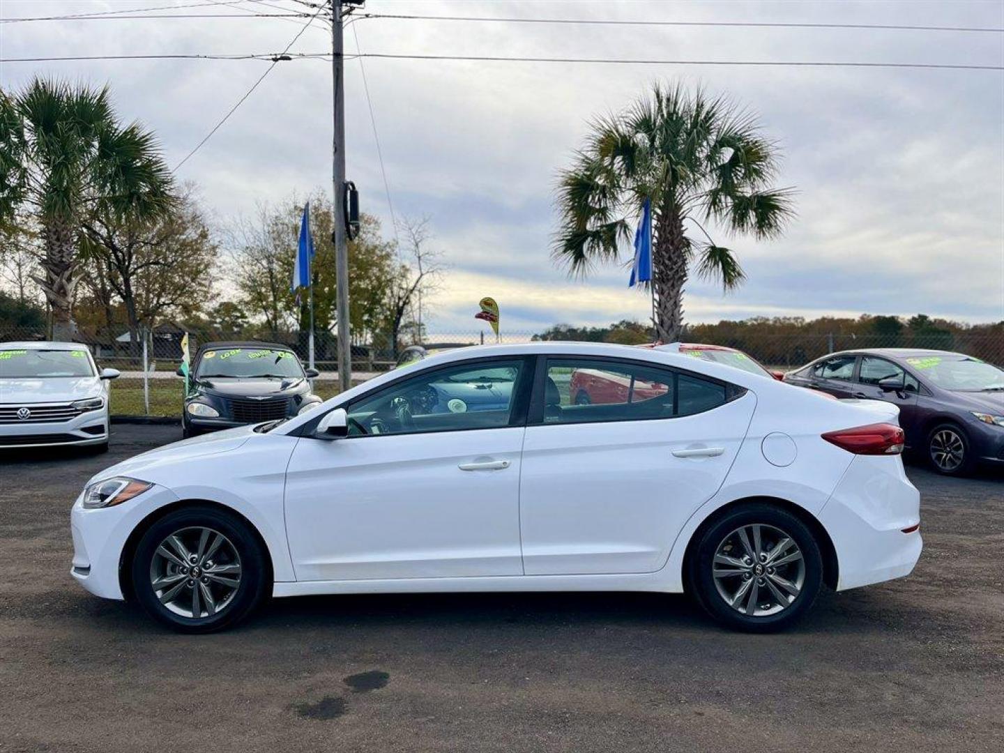 2018 White /Black Hyundai Elantra (5NPD84LF4JH) with an 2.0l I-4 MPI Dohc 2.0l engine, Automatic transmission, located at 745 East Steele Rd., West Columbia, SC, 29170, (803) 755-9148, 33.927212, -81.148483 - Special Internet Price! 2018 Hyundai Elantra with AM/FM radio, Bluetooth, Backup camera, Cruise control, Manual air conditioning, Cloth interior, Keyless entry, Powered windows, Powered door locks, Plus more! - Photo#1