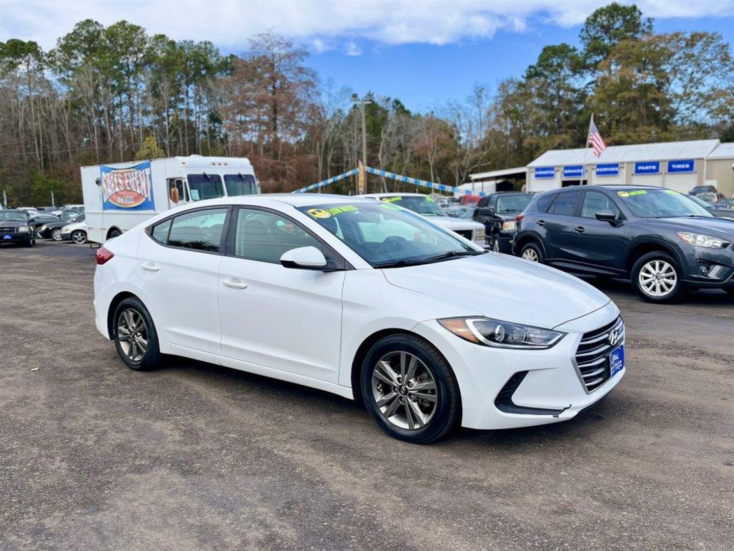 2018 White /Black Hyundai Elantra (5NPD84LF4JH) with an 2.0l I-4 MPI Dohc 2.0l engine, Automatic transmission, located at 745 East Steele Rd., West Columbia, SC, 29170, (803) 755-9148, 33.927212, -81.148483 - Special Internet Price! 2018 Hyundai Elantra with AM/FM radio, Bluetooth, Backup camera, Cruise control, Manual air conditioning, Cloth interior, Keyless entry, Powered windows, Powered door locks, Plus more! - Photo#6