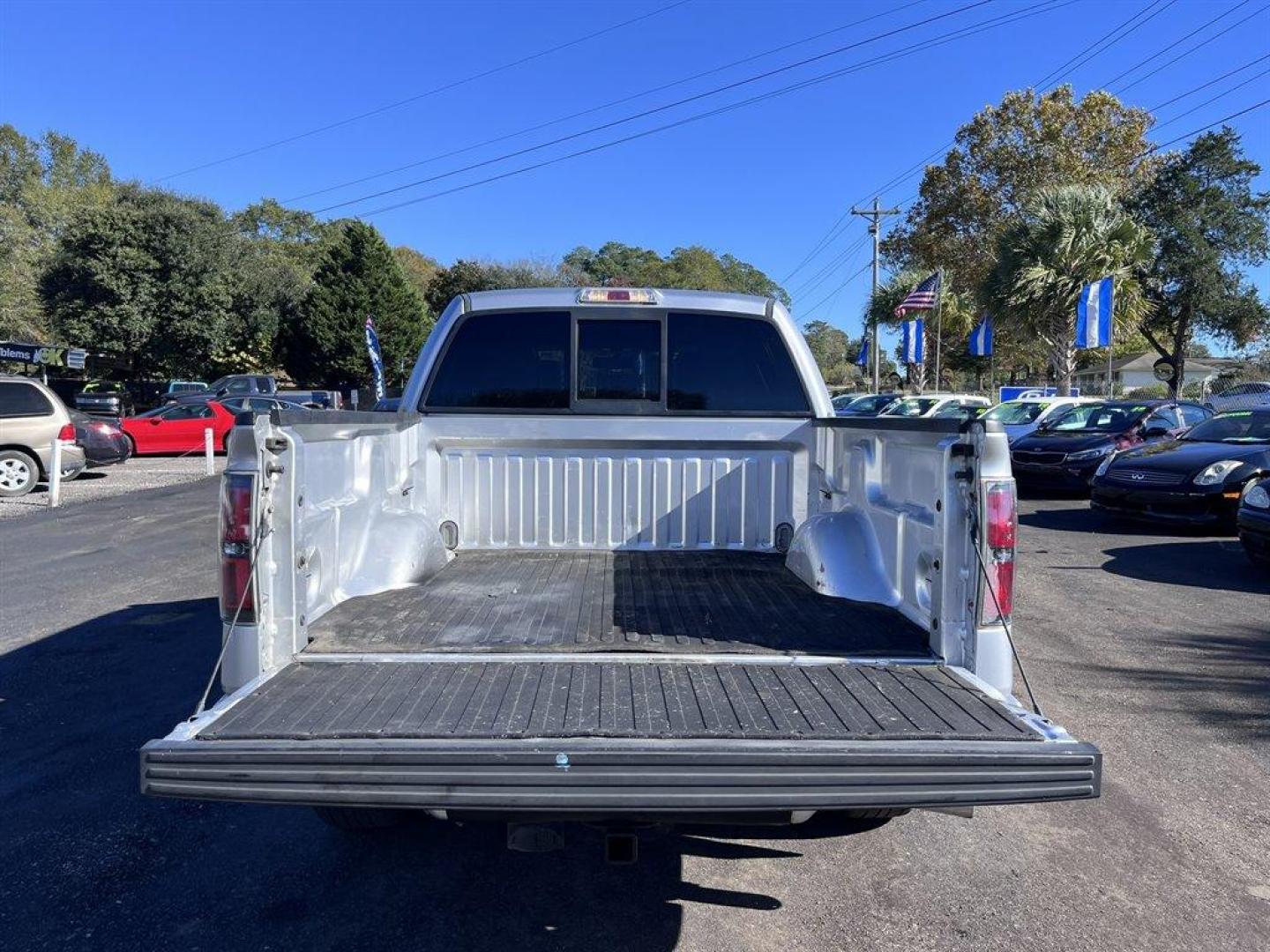 2013 Silver /Black Ford F150 (1FTFW1CT0DF) with an 3.5l V6 DI T/C Ecoboost 3 engine, Automatic transmission, located at 745 East Steele Rd., West Columbia, SC, 29170, (803) 755-9148, 33.927212, -81.148483 - Special Internet Price! 2013 Ford F150 with AM/FM radio, Bluetooth, Navigation, Backup camera, Cruise control, Leather interior, Powered front seats, Sunroof, Powered windows, Powered door locks, Plus more! - Photo#41