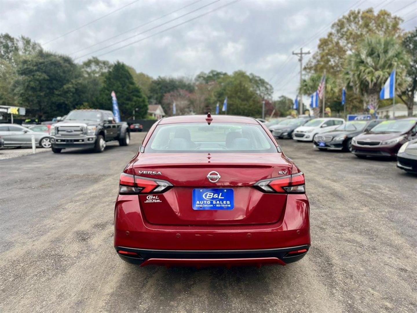 2020 Red /Black Nissan Versa (3N1CN8EV8LL) with an 1.6l I-4 Smpi Dohc Cvtcs engine, Automatic transmission, located at 745 East Steele Rd., West Columbia, SC, 29170, (803) 755-9148, 33.927212, -81.148483 - Special Internet Price! 2020 Nissan Versa with Bluetooth, AM/FM radio, Cruise control, Backup camera, Cloth interior, Push to start, Keyless entry, Cloth interior, Powered windows, Powered door locks, Plus more! - Photo#3