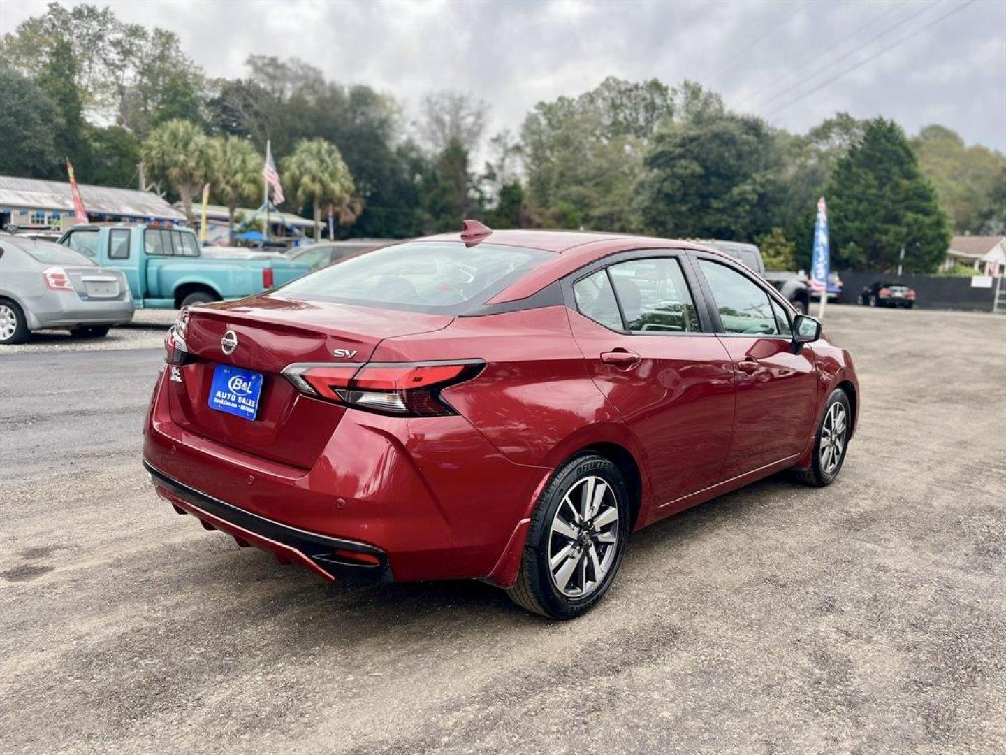 2020 Red /Black Nissan Versa (3N1CN8EV8LL) with an 1.6l I-4 Smpi Dohc Cvtcs engine, Automatic transmission, located at 745 East Steele Rd., West Columbia, SC, 29170, (803) 755-9148, 33.927212, -81.148483 - Special Internet Price! 2020 Nissan Versa with Bluetooth, AM/FM radio, Cruise control, Backup camera, Cloth interior, Push to start, Keyless entry, Cloth interior, Powered windows, Powered door locks, Plus more! - Photo#4