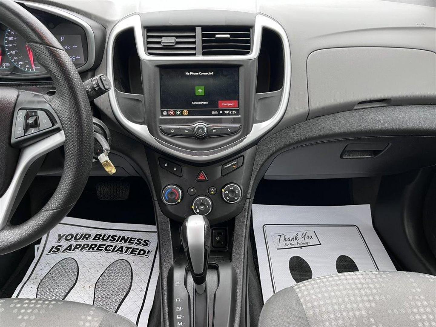 2019 White /Black Chevrolet Sonic (1G1JG6SB1K4) with an 1.4l I-4 MFI Dohc T/C 1.4 engine, Automatic transmission, located at 745 East Steele Rd., West Columbia, SC, 29170, (803) 755-9148, 33.927212, -81.148483 - Special Internet Price! 2019 Chevrolet Sonic with AM/FM, Bluetooth, Backup camera, Cloth interior, Plus more! - Photo#12