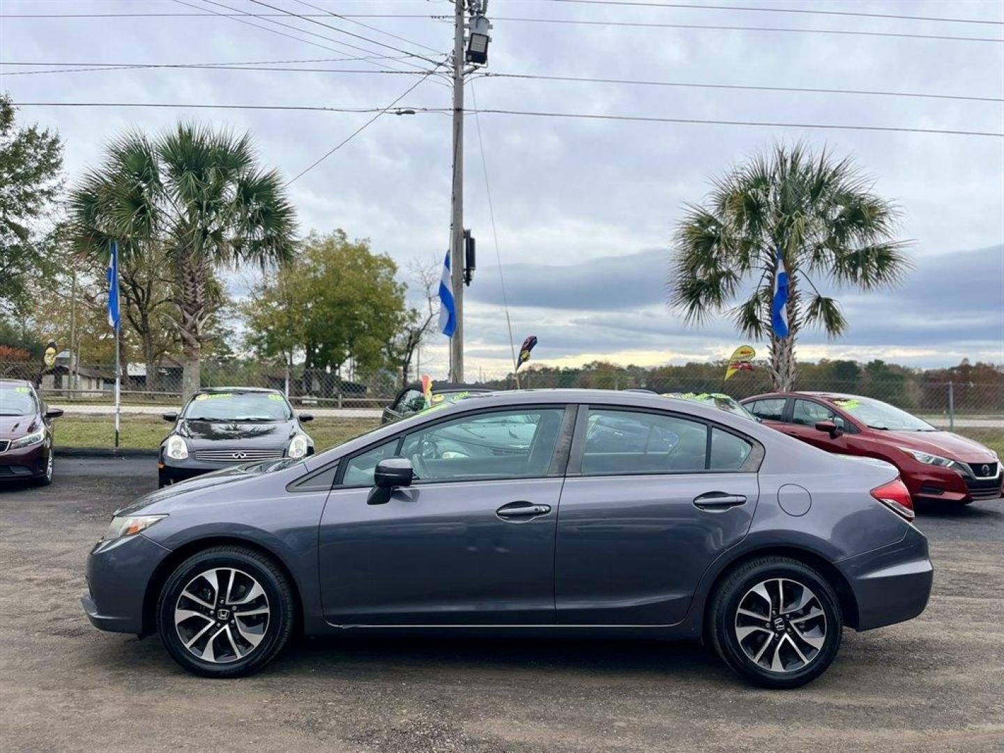 2015 Grey /Black Honda Civic (19XFB2F80FE) with an 1.8l I-4 MPI Sohc 1.8l engine, Automatic transmission, located at 745 East Steele Rd., West Columbia, SC, 29170, (803) 755-9148, 33.927212, -81.148483 - Special Internet Price! 2015 Honda Civic with AM/FM radio, Cruise control, Backup camera, Sunroof, Manual air conditioning, Cloth interior, Keyless entry, Push to start, Powered windows, Powered door locks, Plus more! - Photo#1