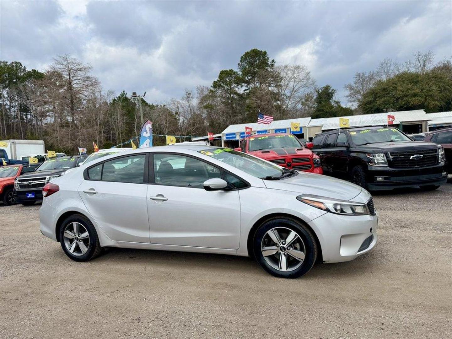 2018 Grey /Grey Kia Forte (3KPFL4A72JE) with an 2.0l I-4 MPI Dohc 2.0l engine, Automatic transmission, located at 745 East Steele Rd., West Columbia, SC, 29170, (803) 755-9148, 33.927212, -81.148483 - Photo#2