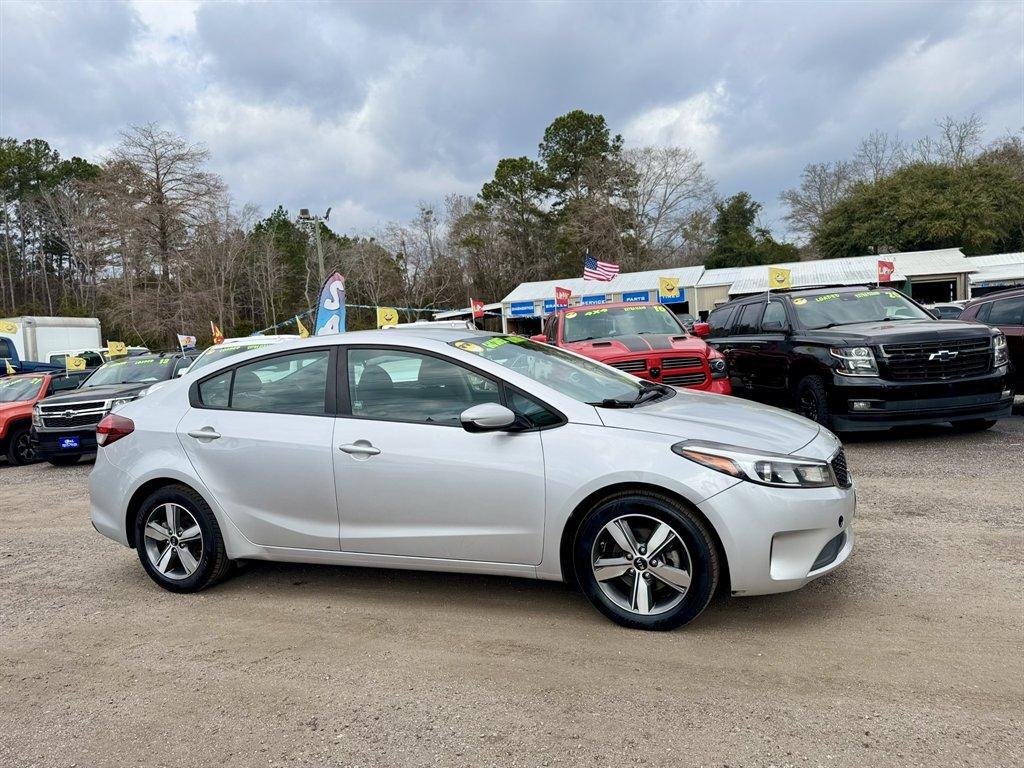 2018 Grey /Grey Kia Forte (3KPFL4A72JE) with an 2.0l I-4 MPI Dohc 2.0l engine, Automatic transmission, located at 745 East Steele Rd., West Columbia, SC, 29170, (803) 755-9148, 33.927212, -81.148483 - Photo#2