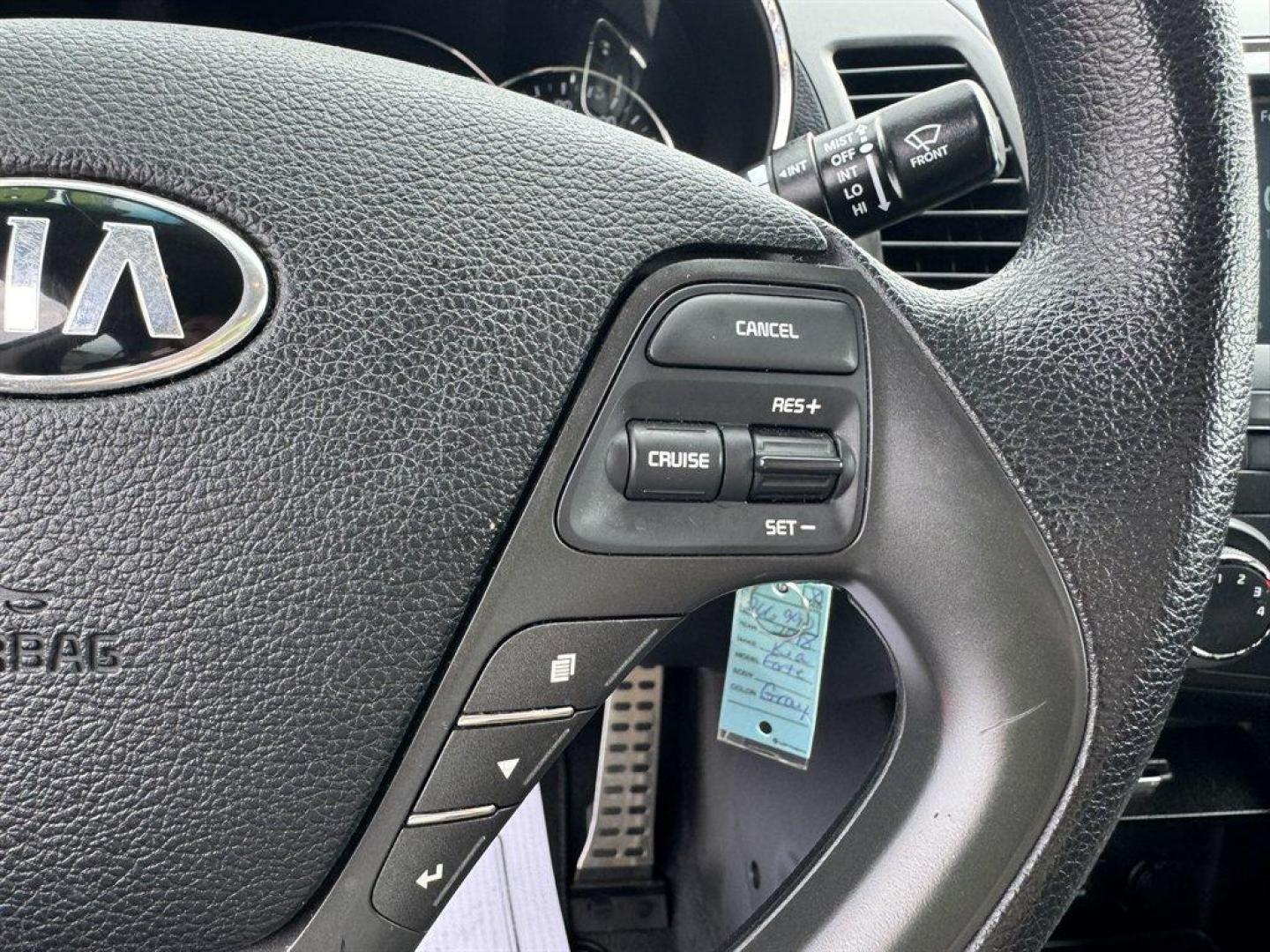 2018 Grey /Grey Kia Forte (3KPFL4A72JE) with an 2.0l I-4 MPI Dohc 2.0l engine, Automatic transmission, located at 745 East Steele Rd., West Columbia, SC, 29170, (803) 755-9148, 33.927212, -81.148483 - Photo#9